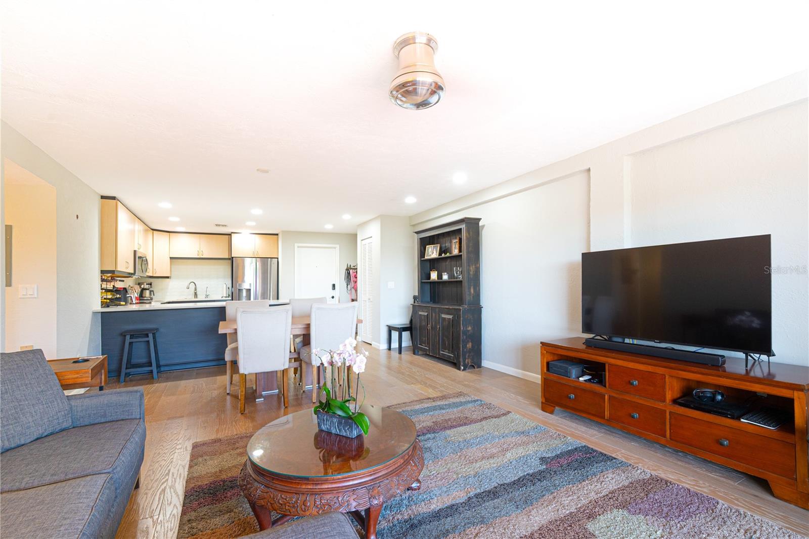 Image 15 of 35 For 4651 1st Street Ne 303