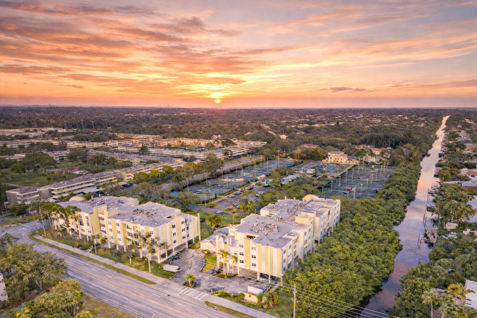 Image 30 of 35 For 4651 1st Street Ne 303