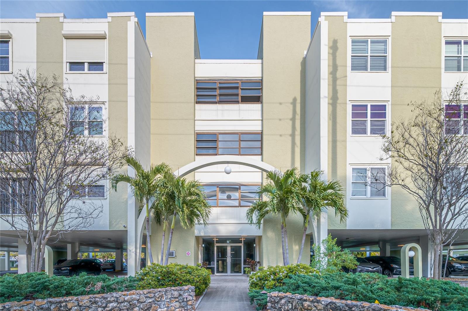 Image 32 of 35 For 4651 1st Street Ne 303