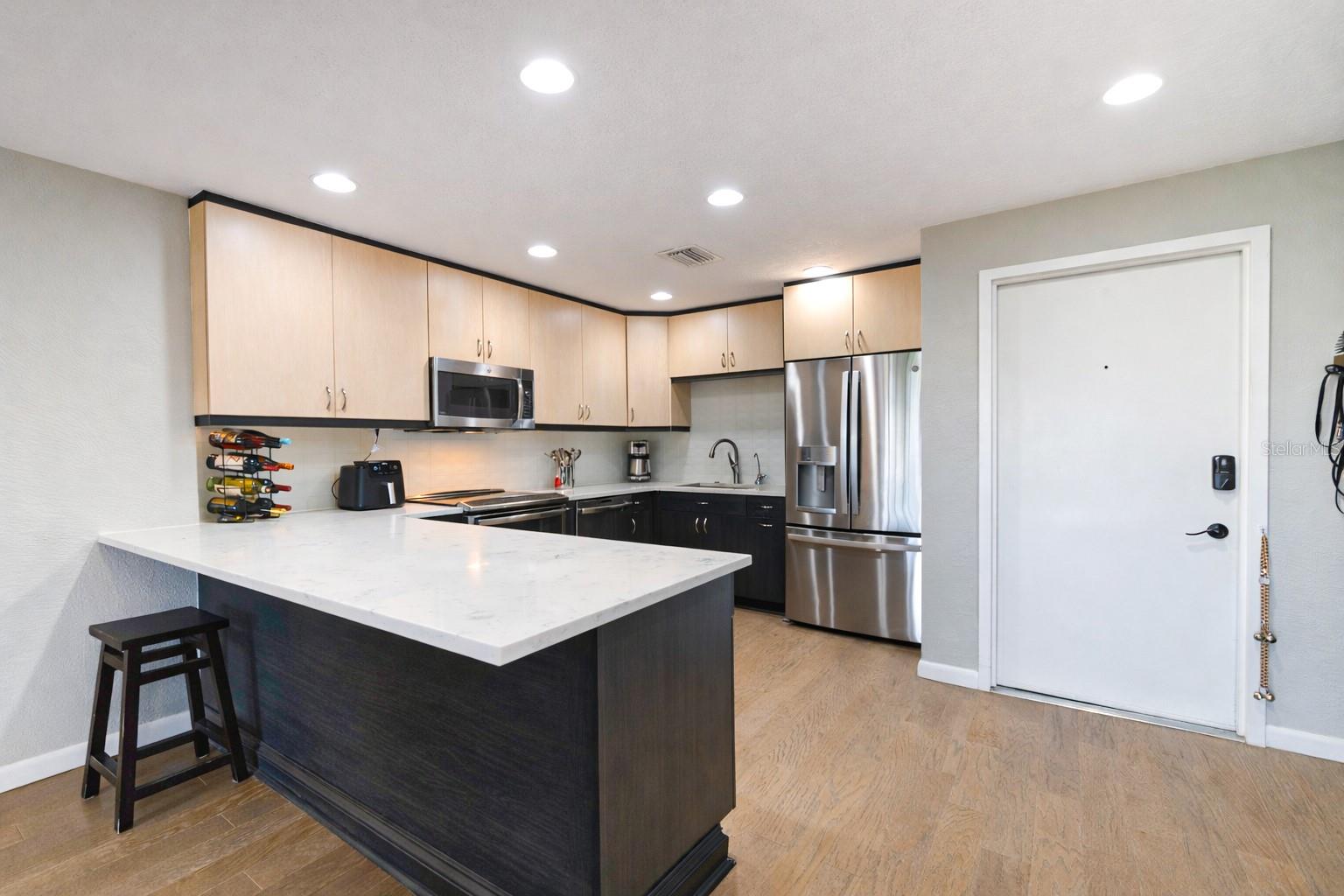 Image 4 of 35 For 4651 1st Street Ne 303