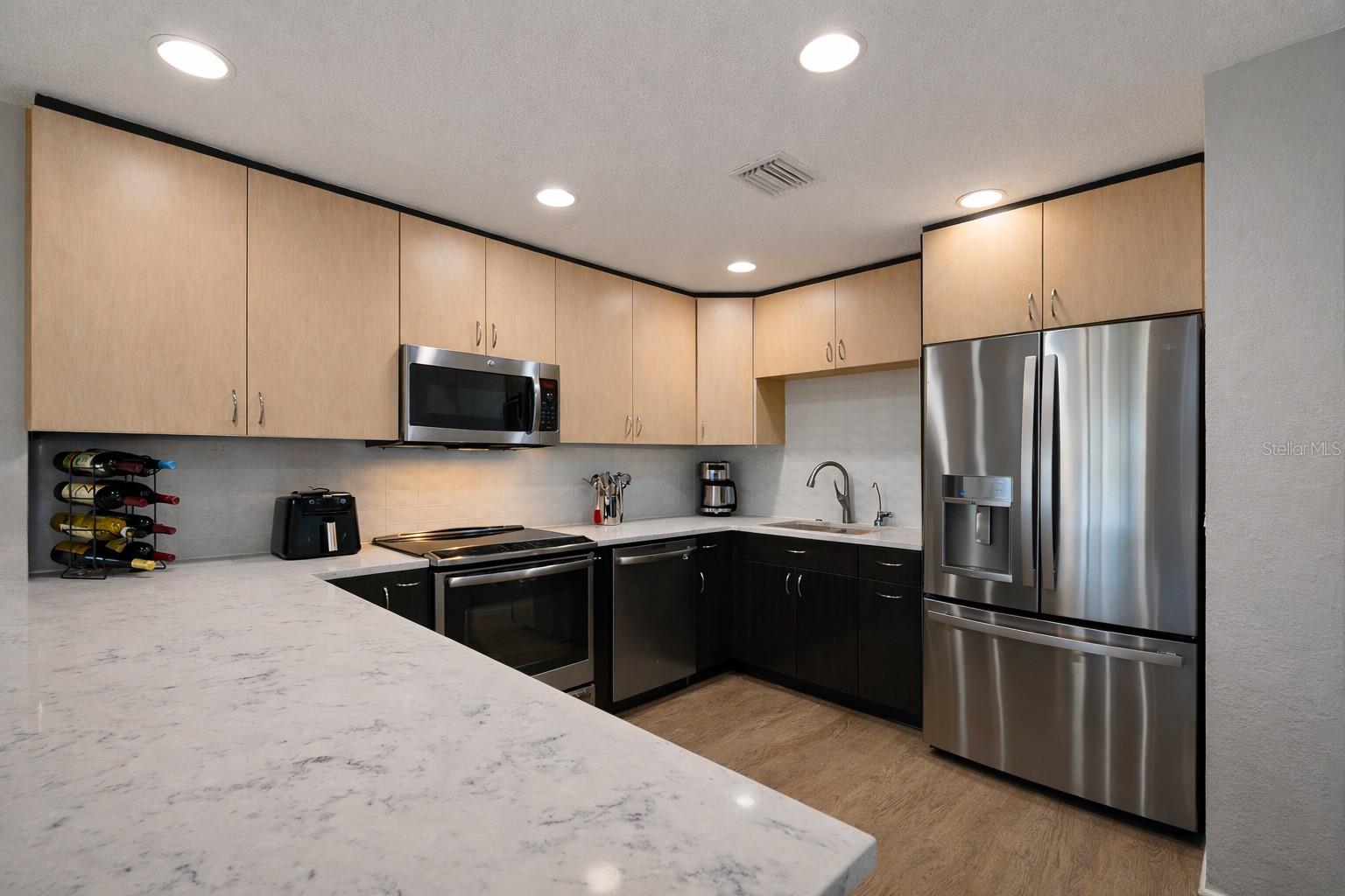 Image 5 of 35 For 4651 1st Street Ne 303