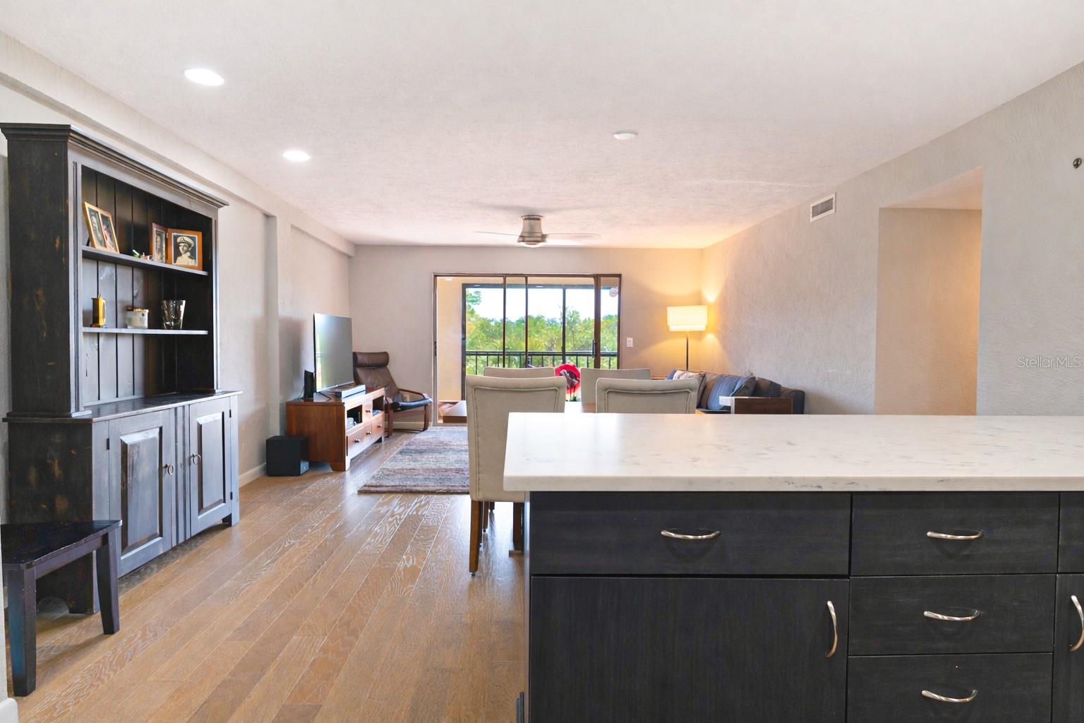 Image 8 of 35 For 4651 1st Street Ne 303