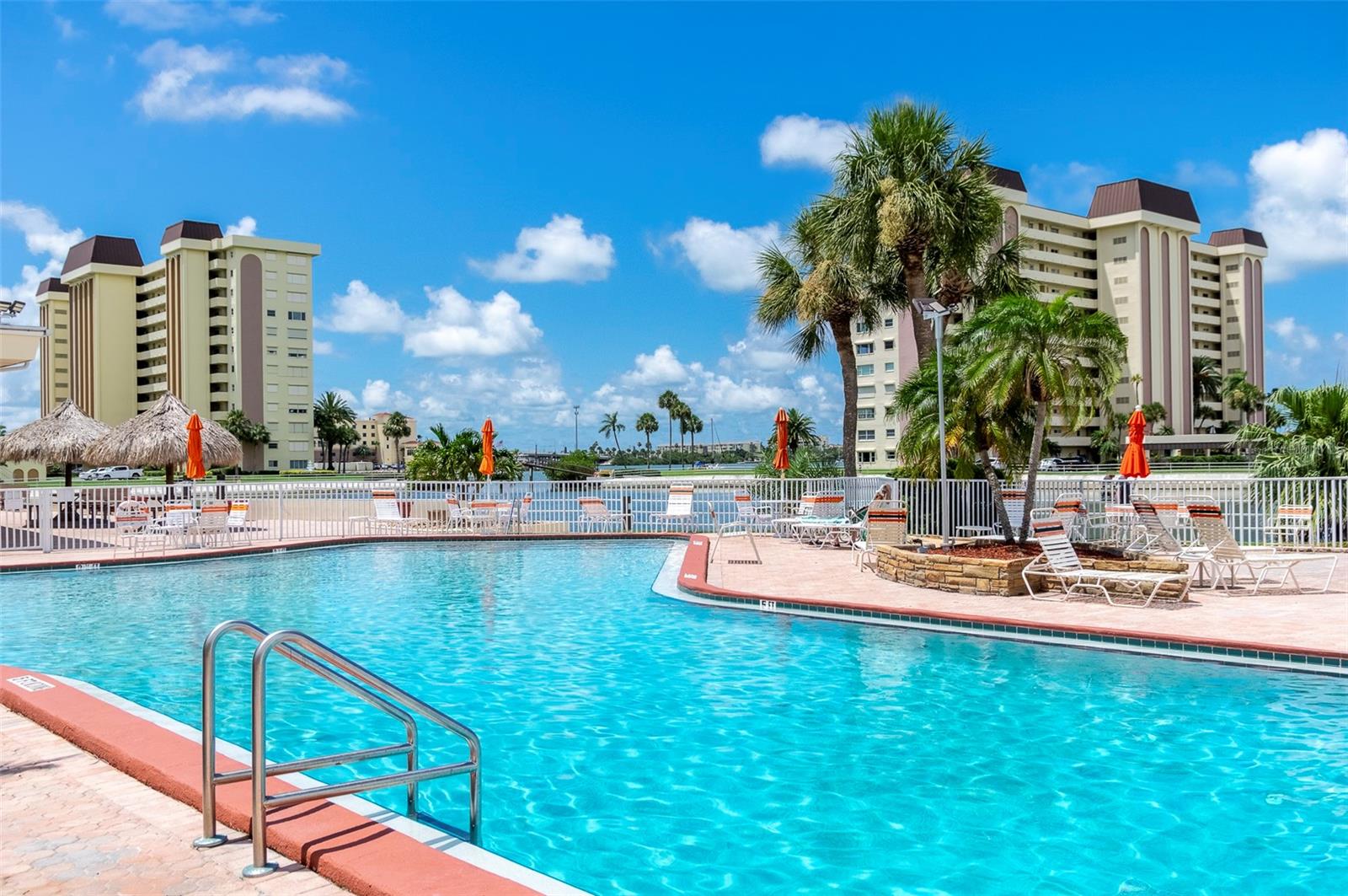 Image 25 of 46 For 4725 Cove Circle 207