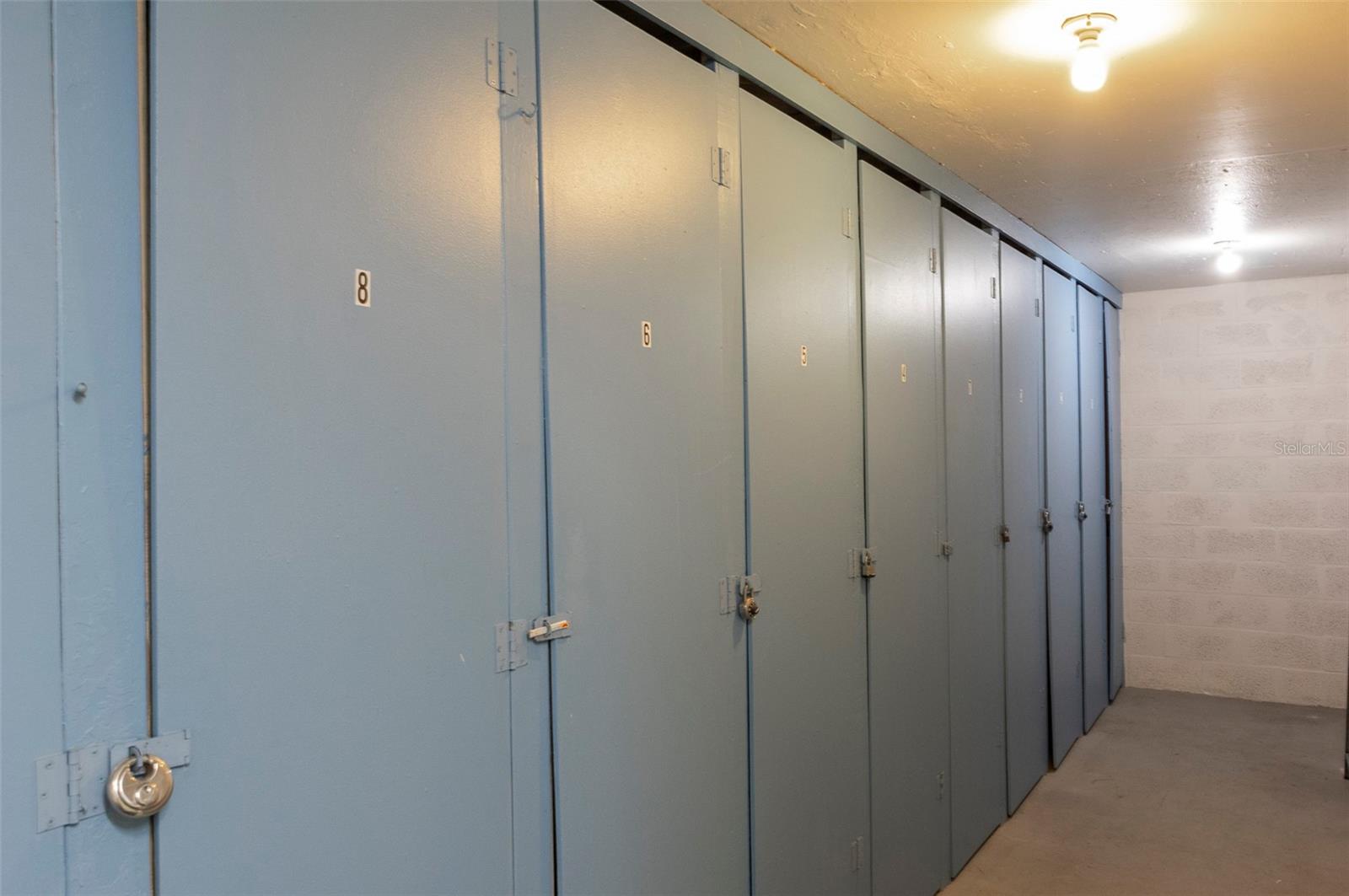 Image 42 of 46 For 4725 Cove Circle 207