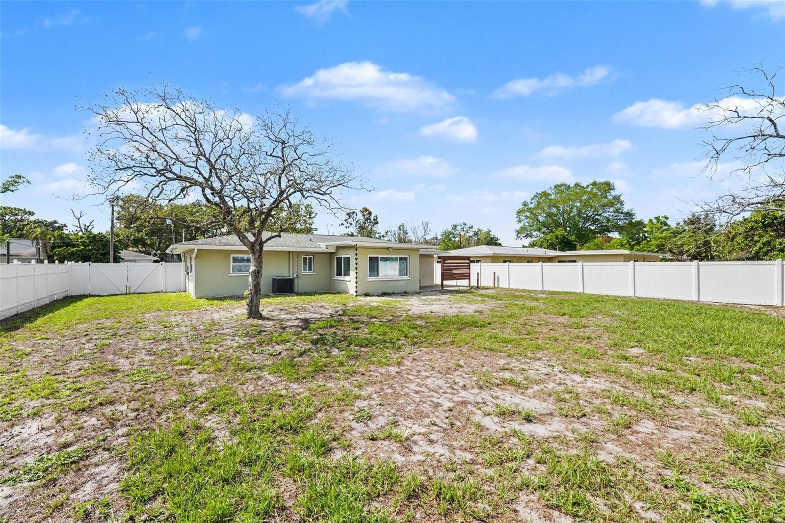 Image 19 of 21 For 2139 Poinciana Drive