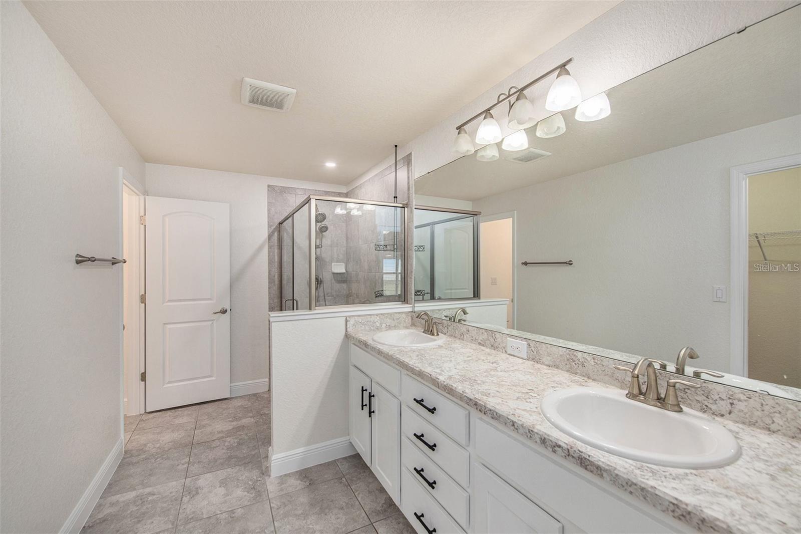 Image 13 of 23 For 14442 Haddon Mist Drive