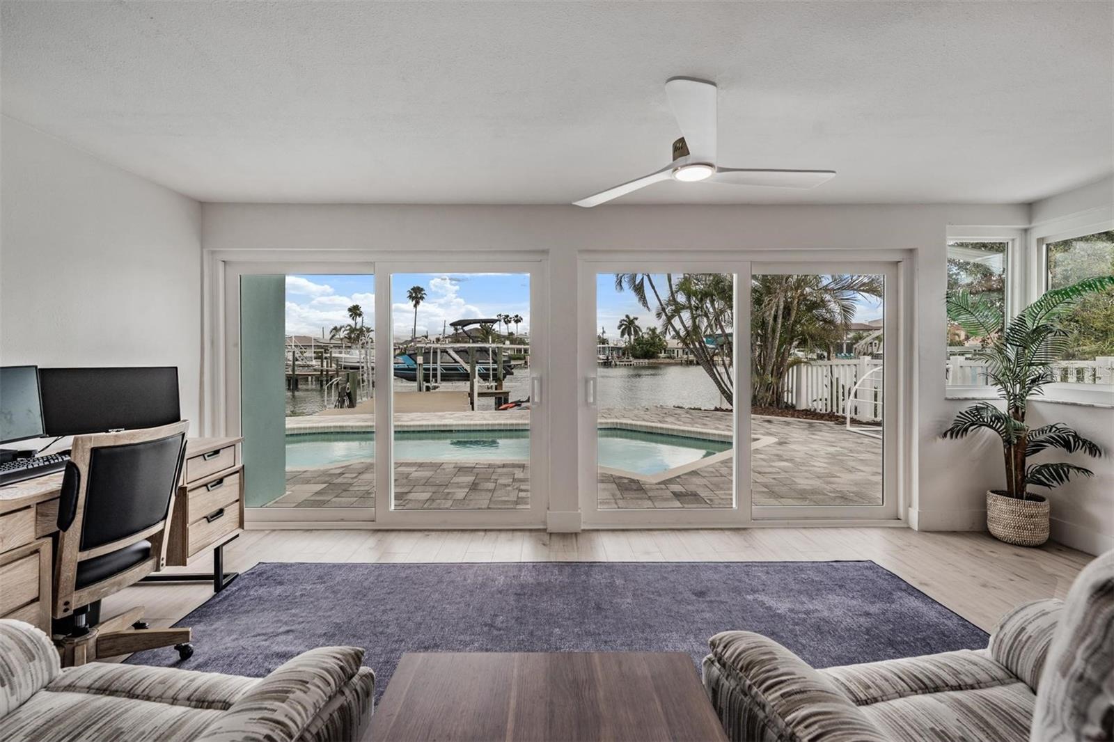 Image 11 of 39 For 11425 5th Street E