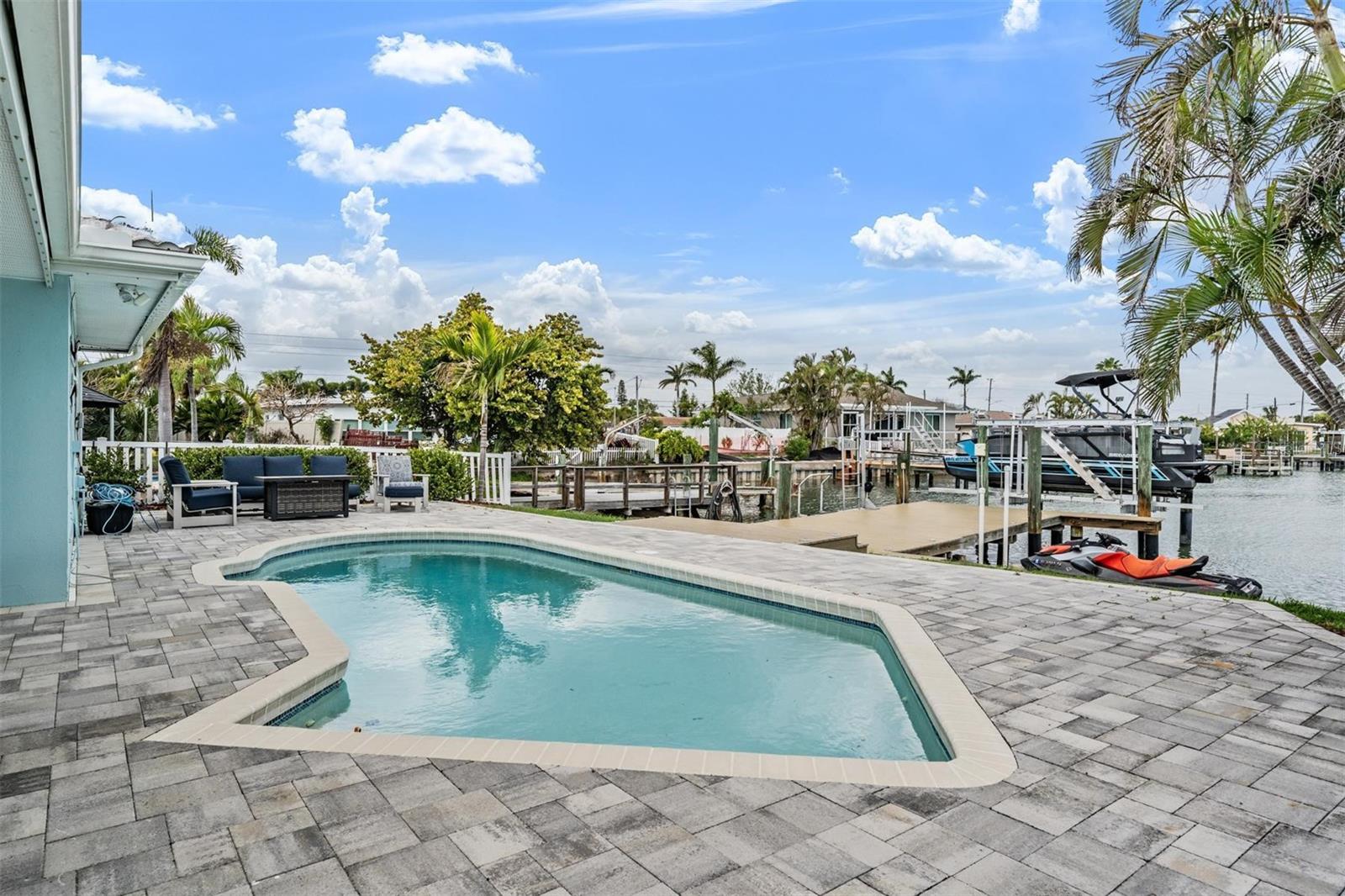 Image 34 of 39 For 11425 5th Street E