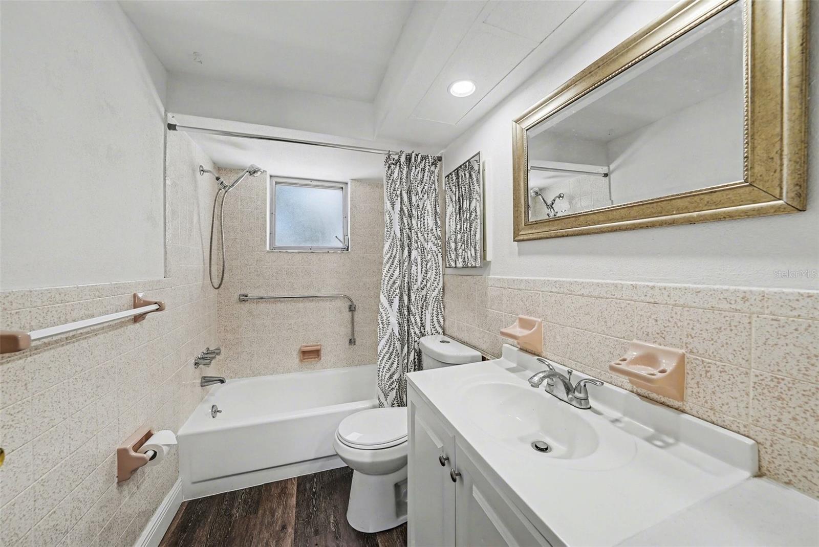 Image 17 of 25 For 6422 Tralee Avenue