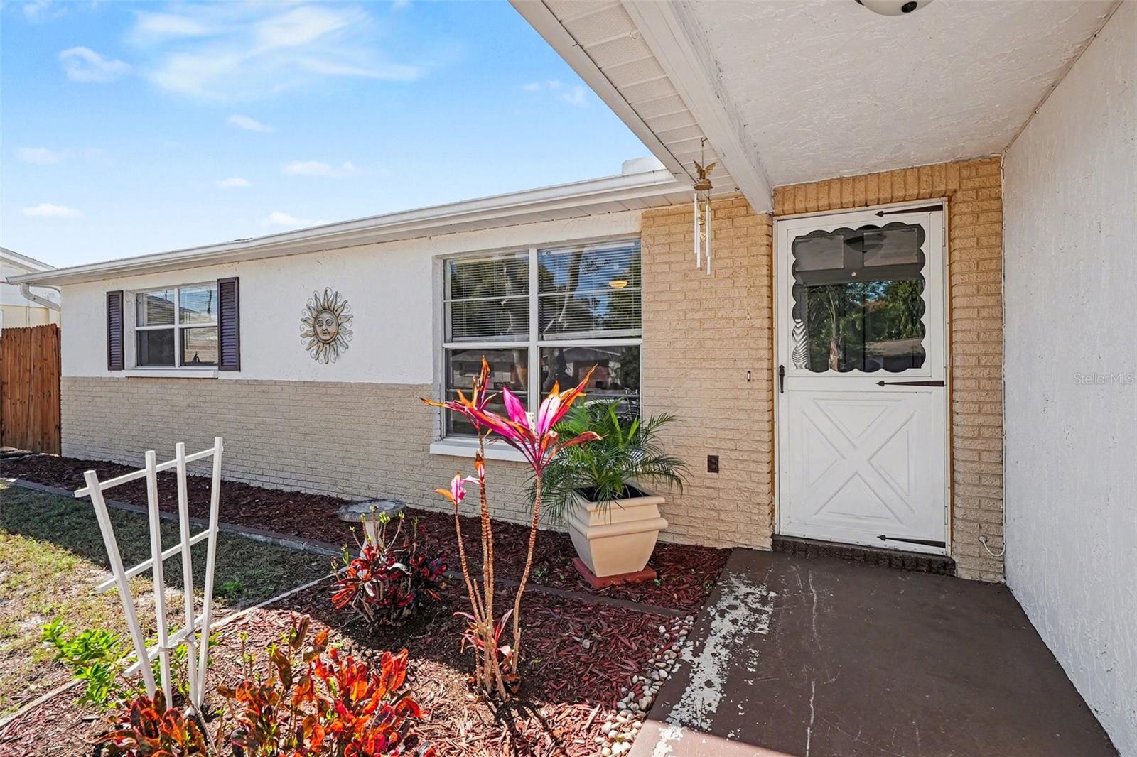 Image 3 of 25 For 6422 Tralee Avenue