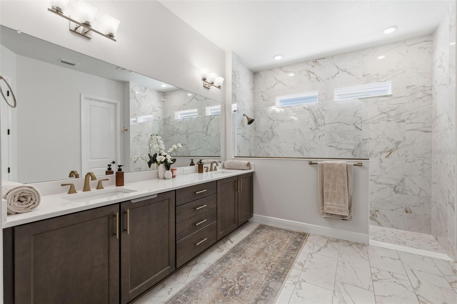 Image 14 of 41 For 6105 Nikki Lane