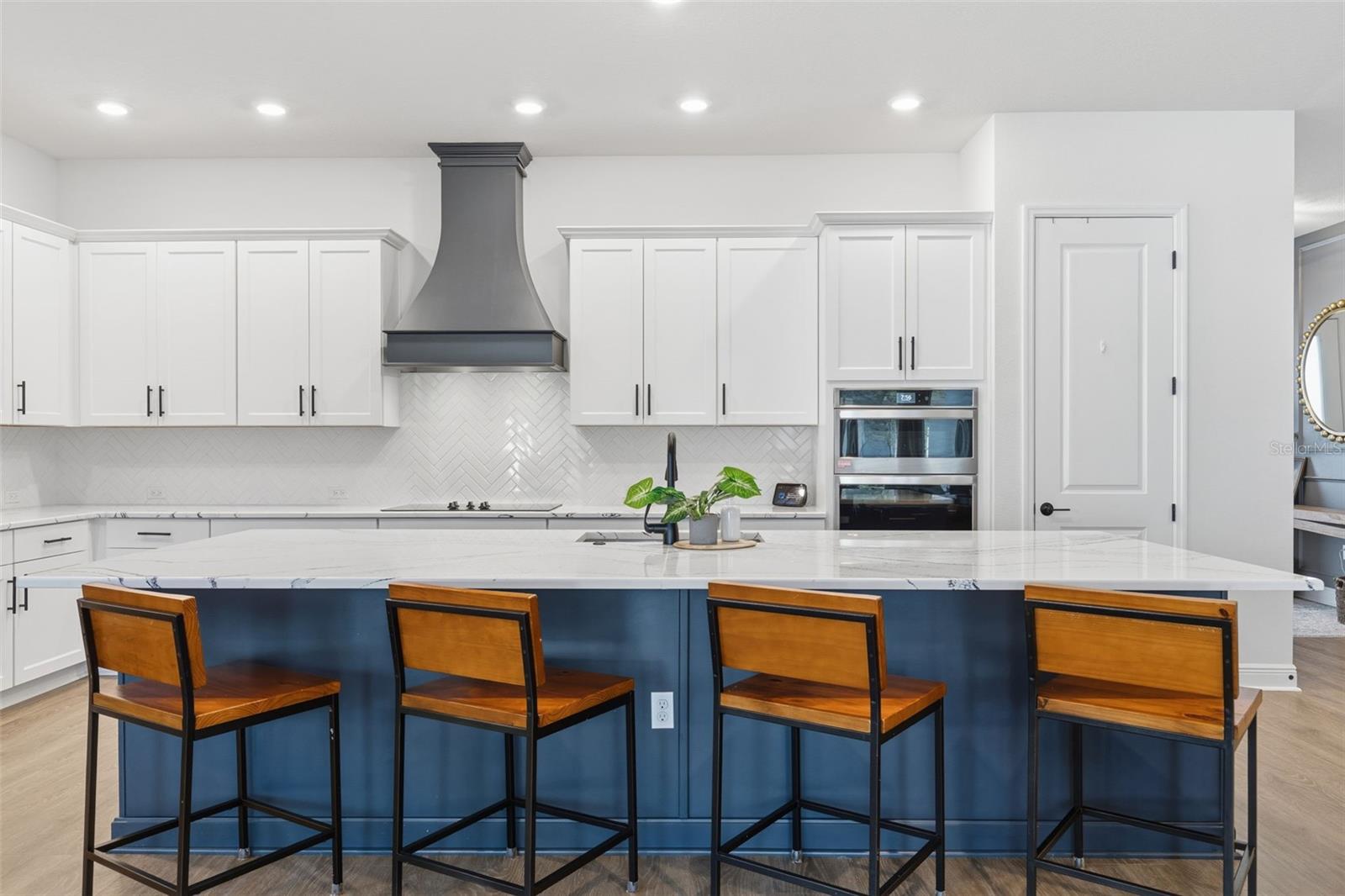 Image 7 of 41 For 6105 Nikki Lane