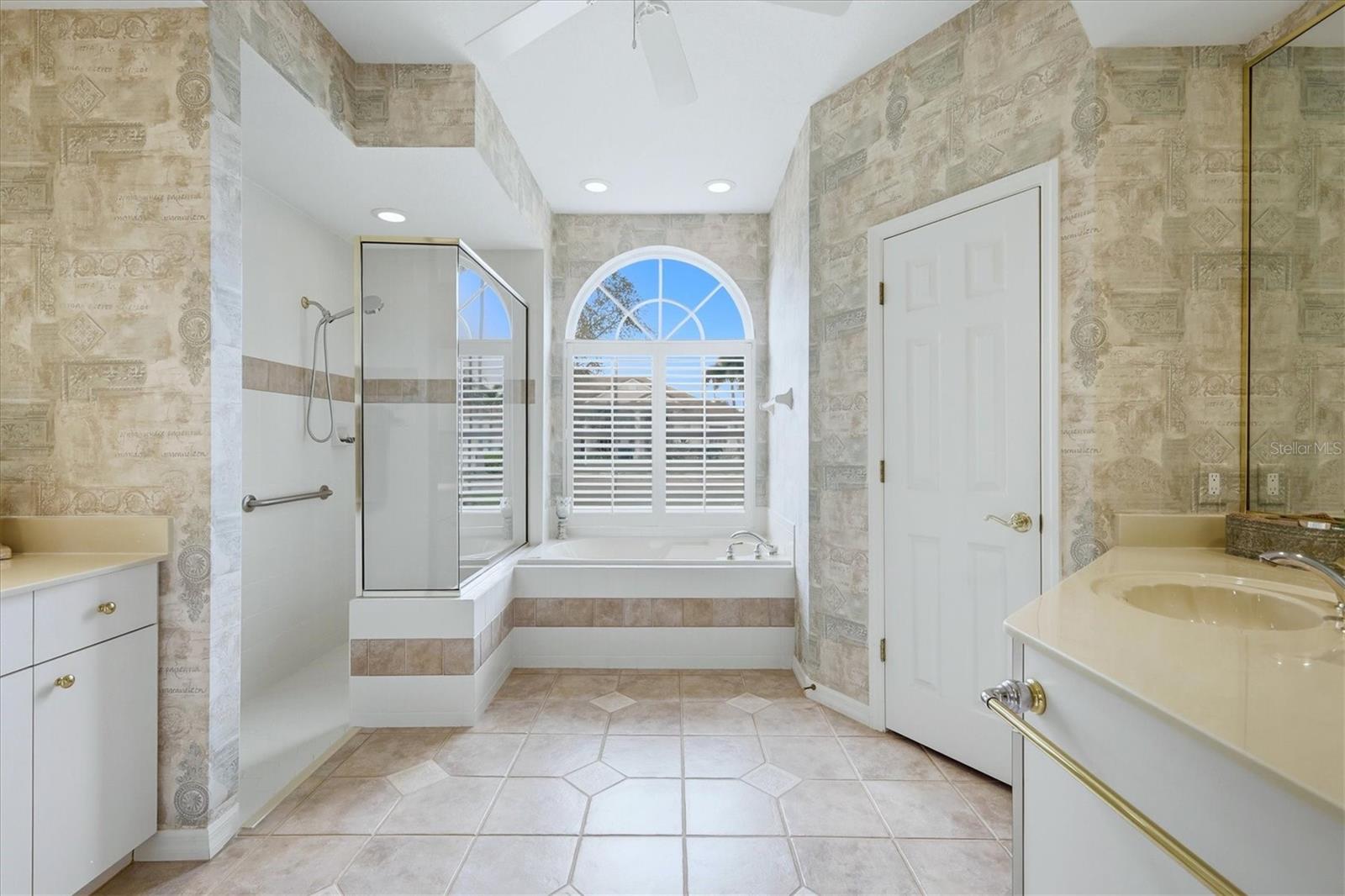 Image 18 of 47 For 6653 Windjammer Place