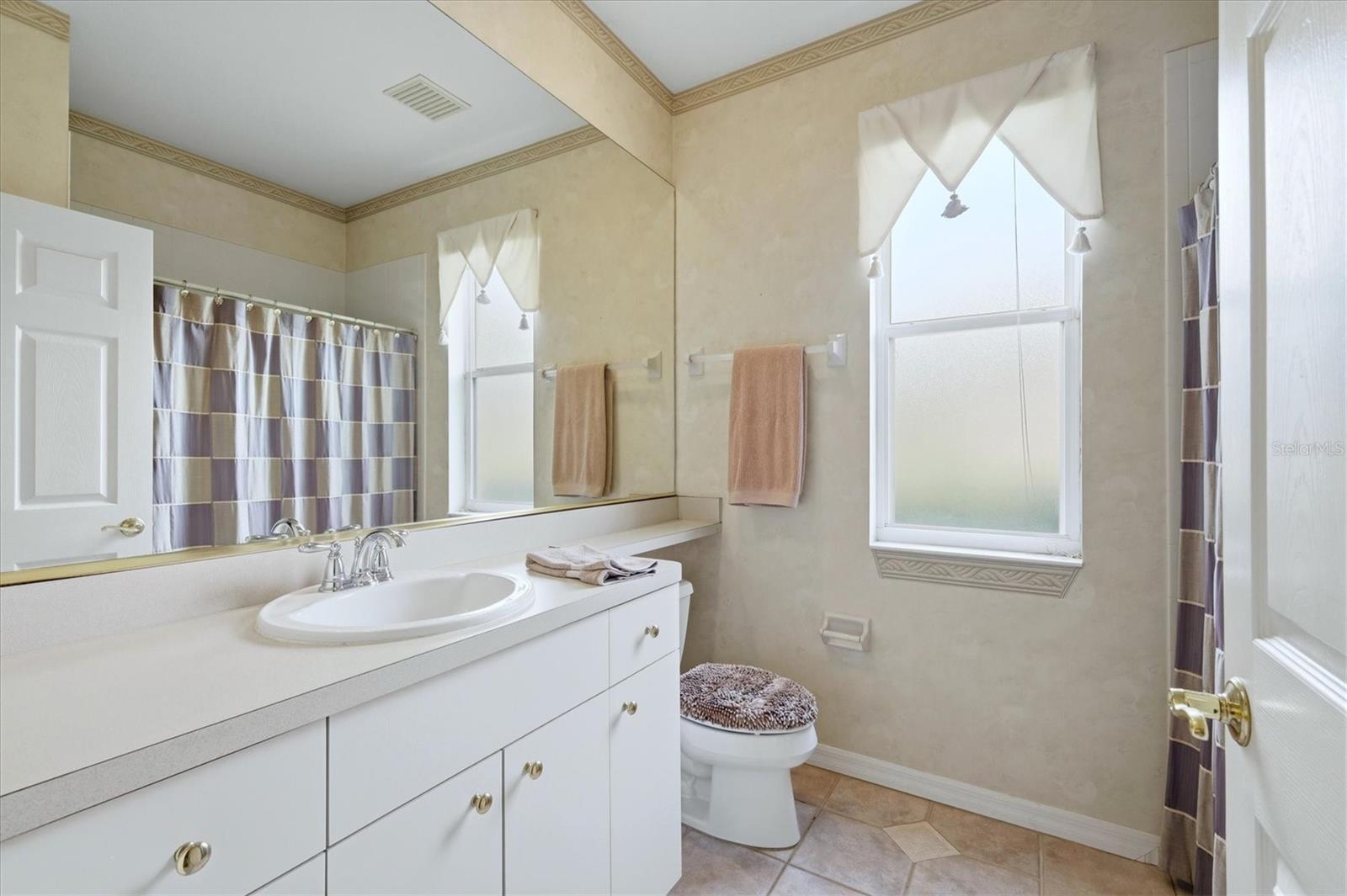 Image 23 of 47 For 6653 Windjammer Place