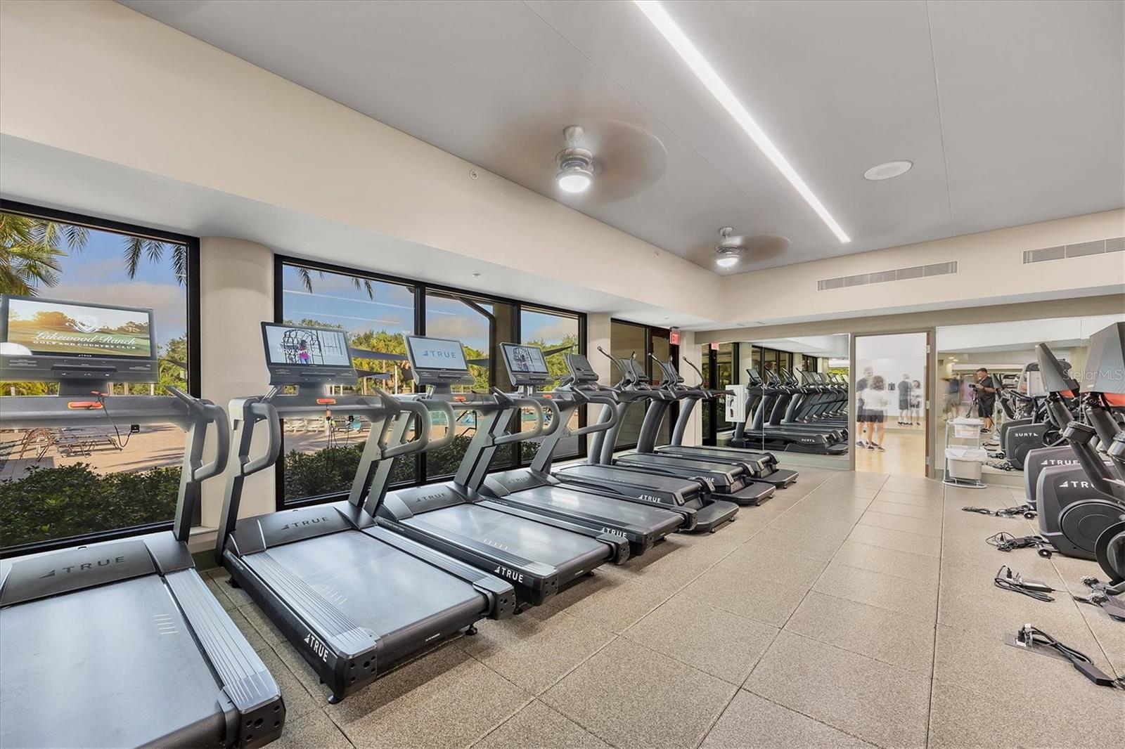 Image 37 of 47 For 6653 Windjammer Place