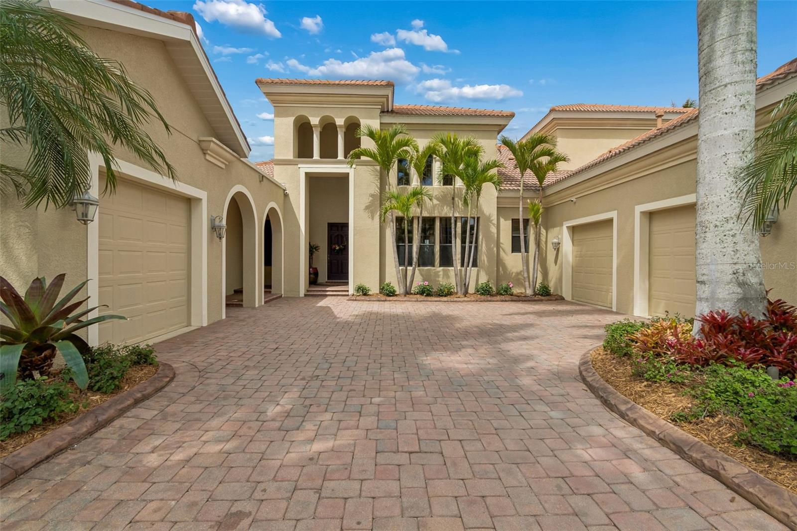 Image 3 of 99 For 5416 Tybee Island Drive