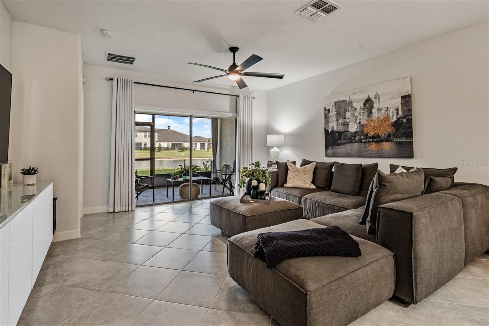 Image 12 of 98 For 10191 Echo Dock Loop