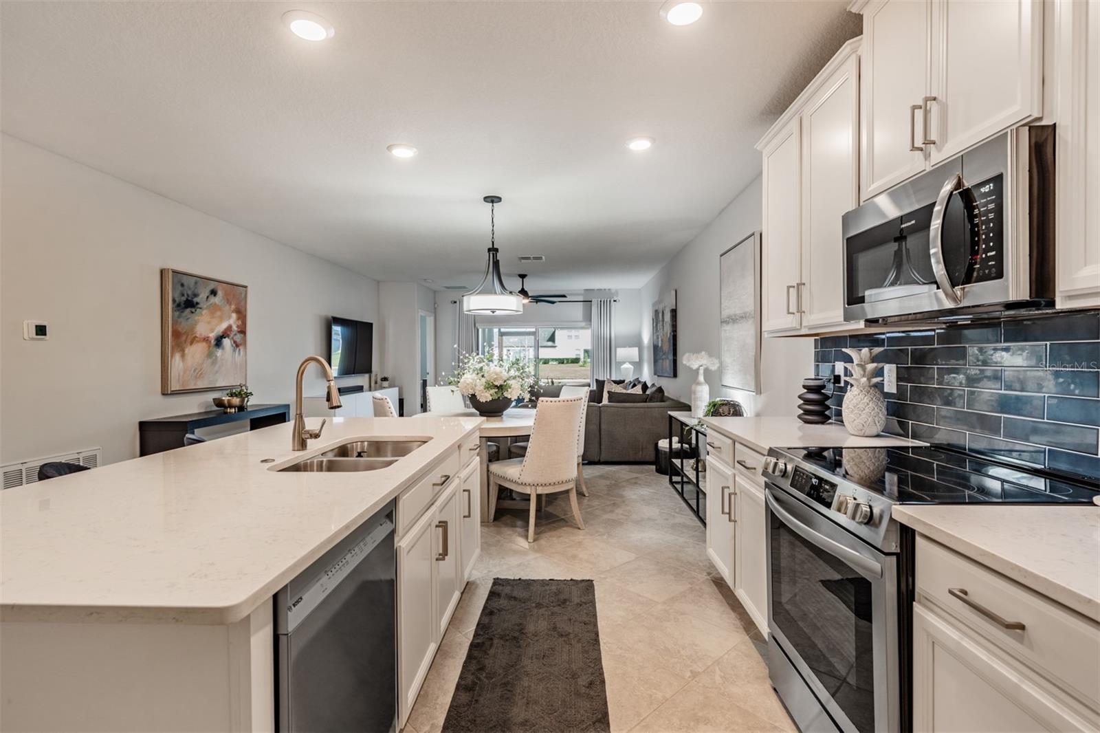 Image 18 of 98 For 10191 Echo Dock Loop