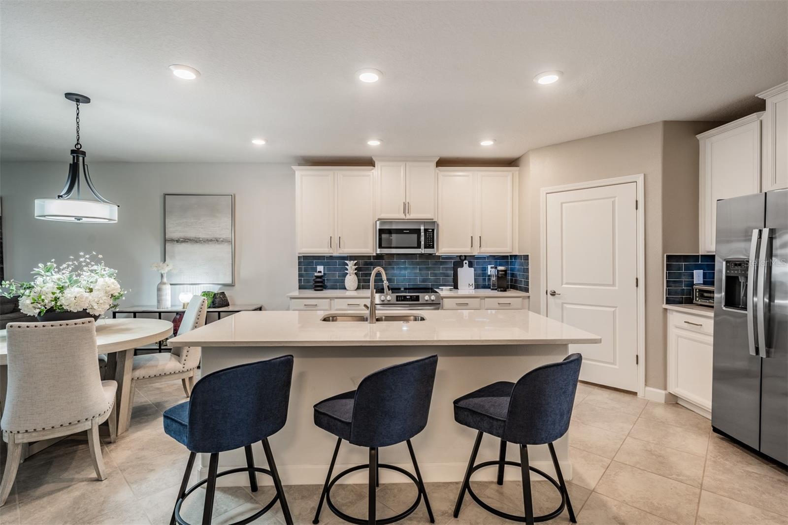 Image 22 of 98 For 10191 Echo Dock Loop