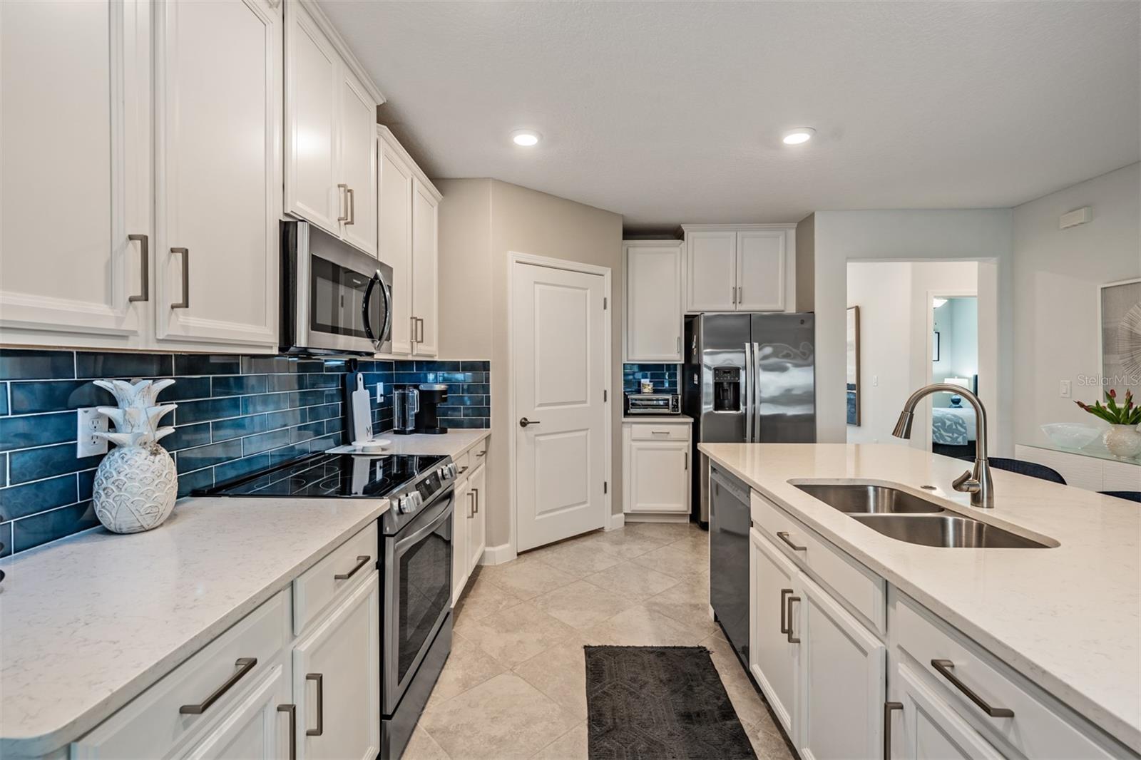 Image 28 of 98 For 10191 Echo Dock Loop