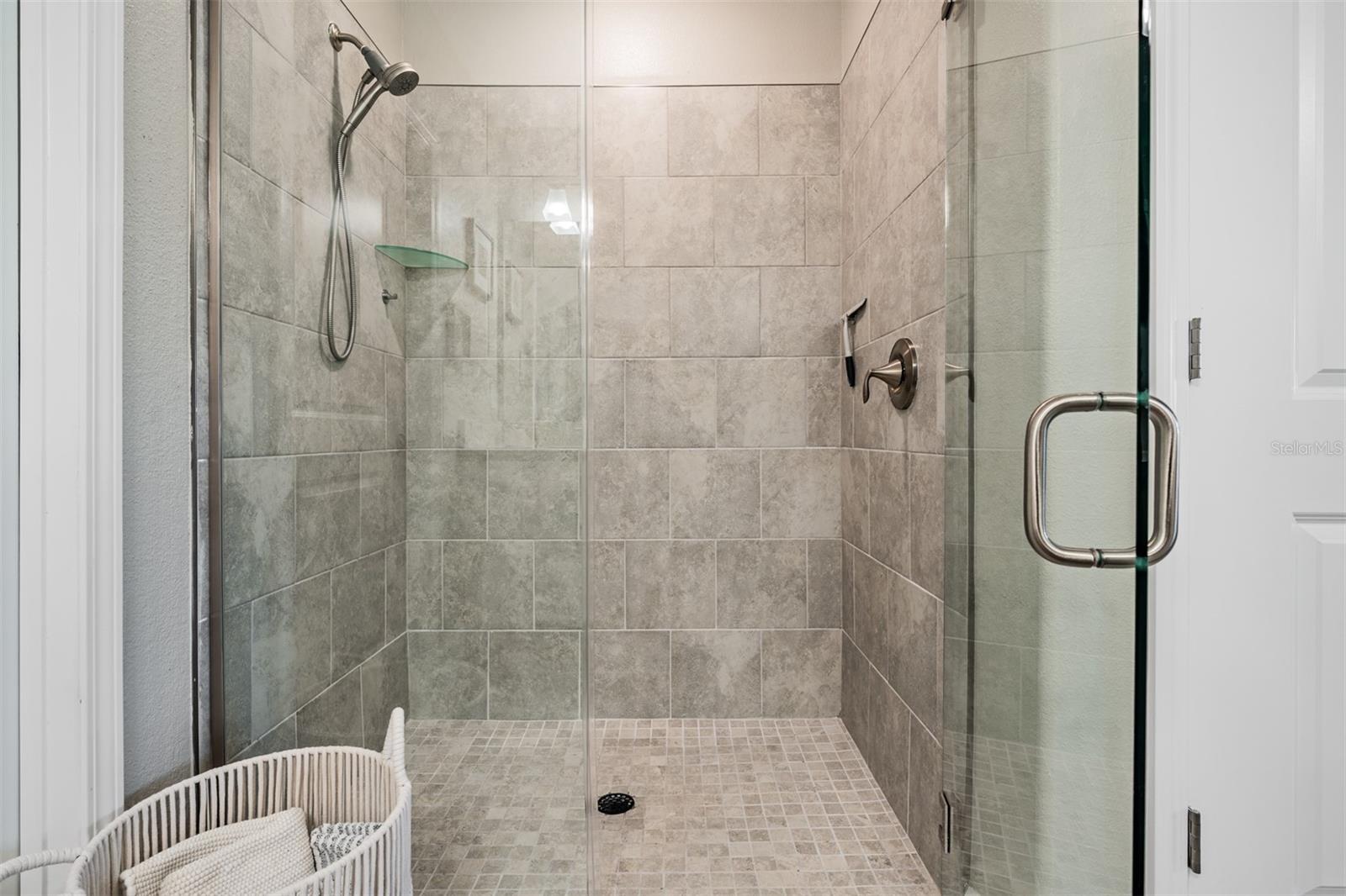 Image 29 of 98 For 10191 Echo Dock Loop