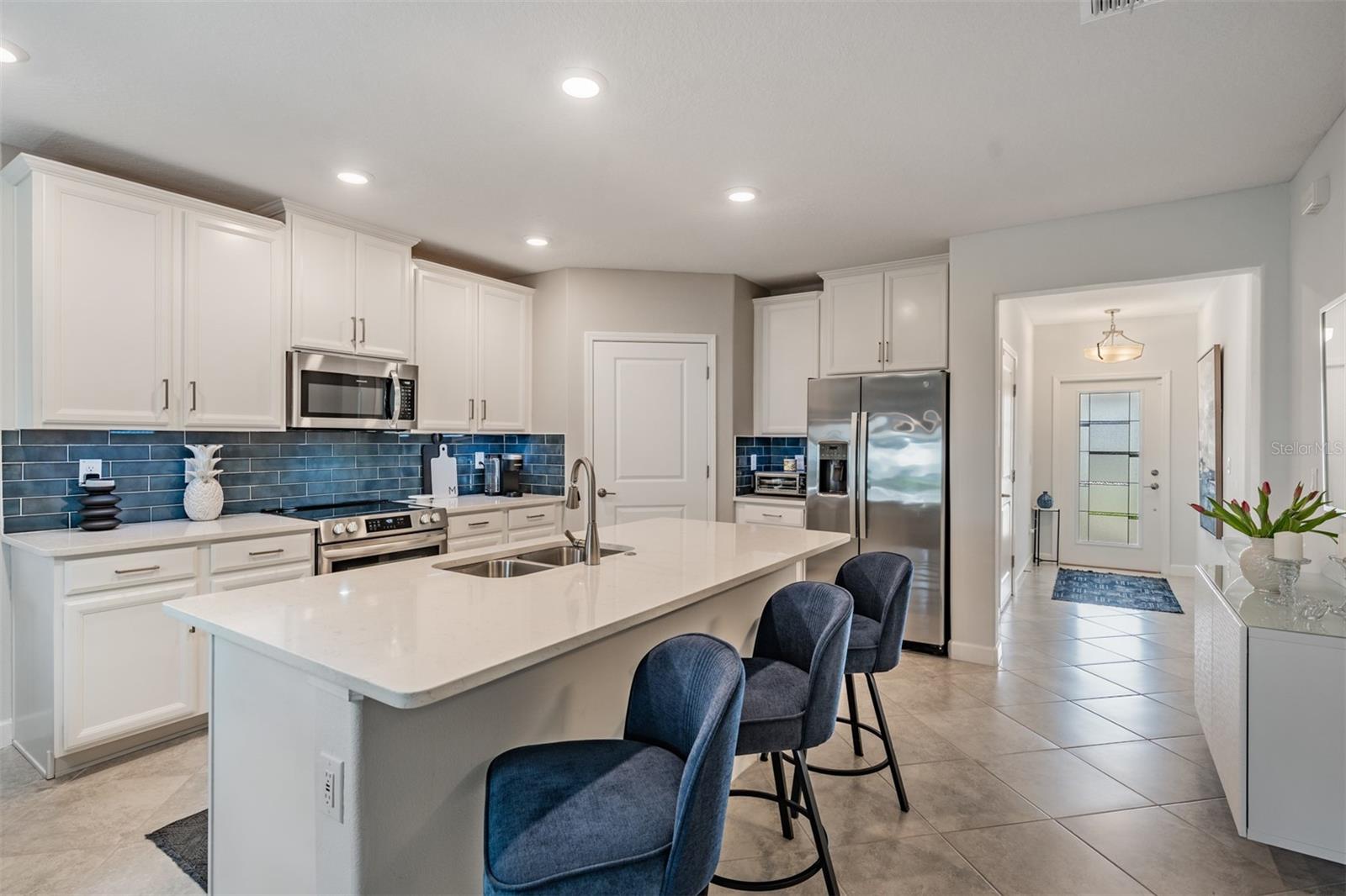 Image 7 of 98 For 10191 Echo Dock Loop