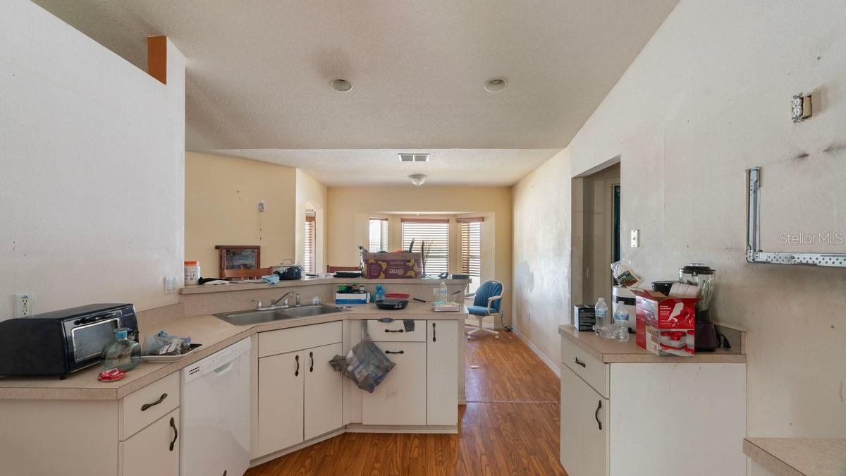 Image 9 of 21 For 7561 82nd Street