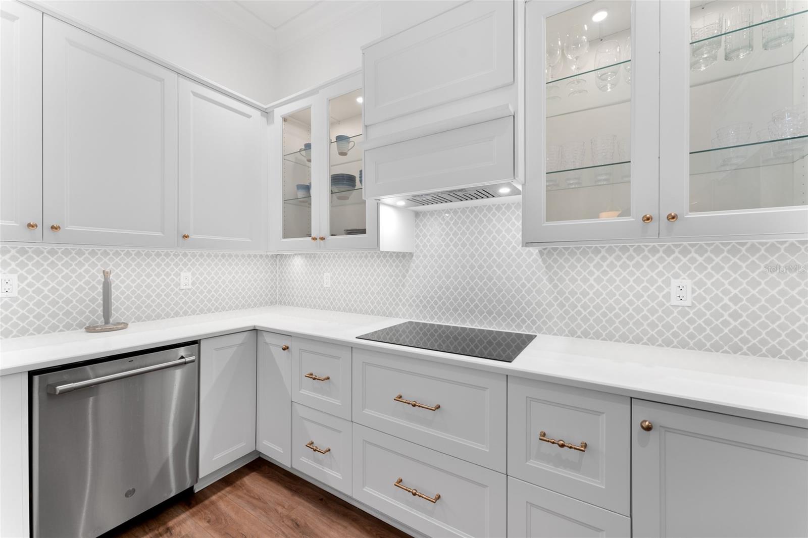 Image 16 of 44 For 625 Tropical Breeze Way