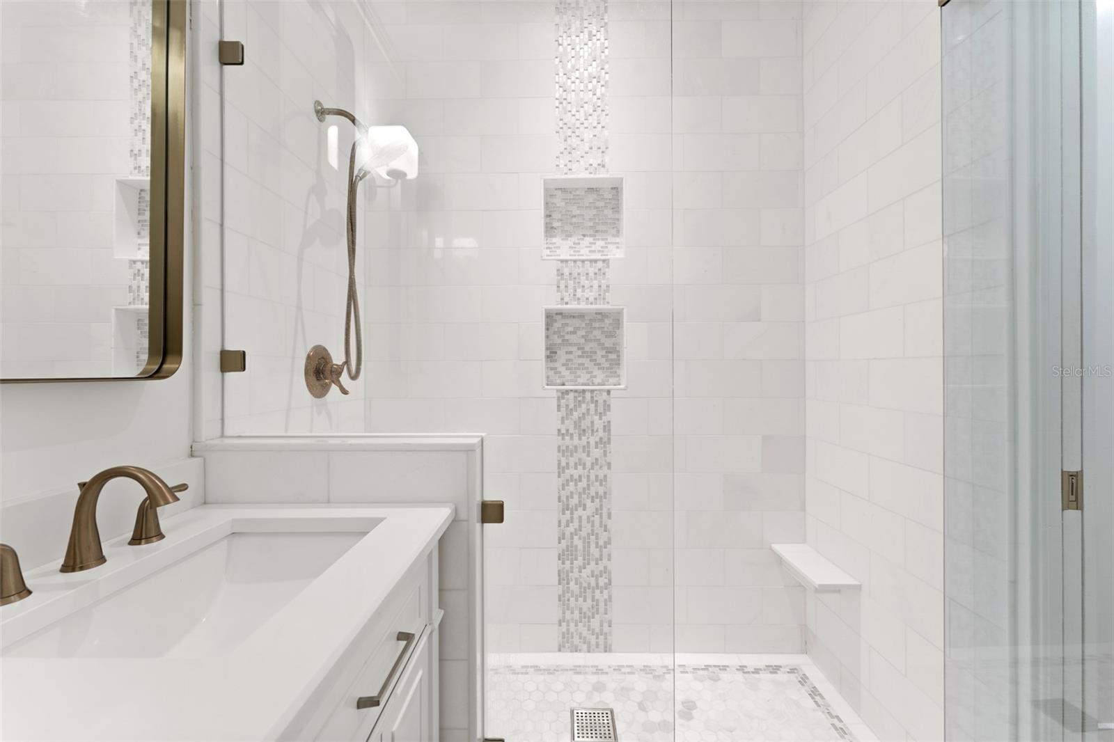 Image 24 of 44 For 625 Tropical Breeze Way