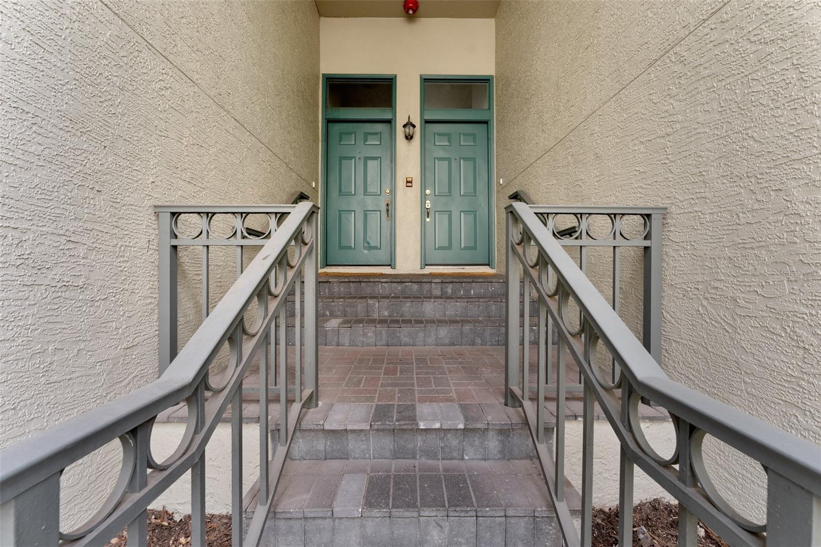 Image 31 of 44 For 625 Tropical Breeze Way