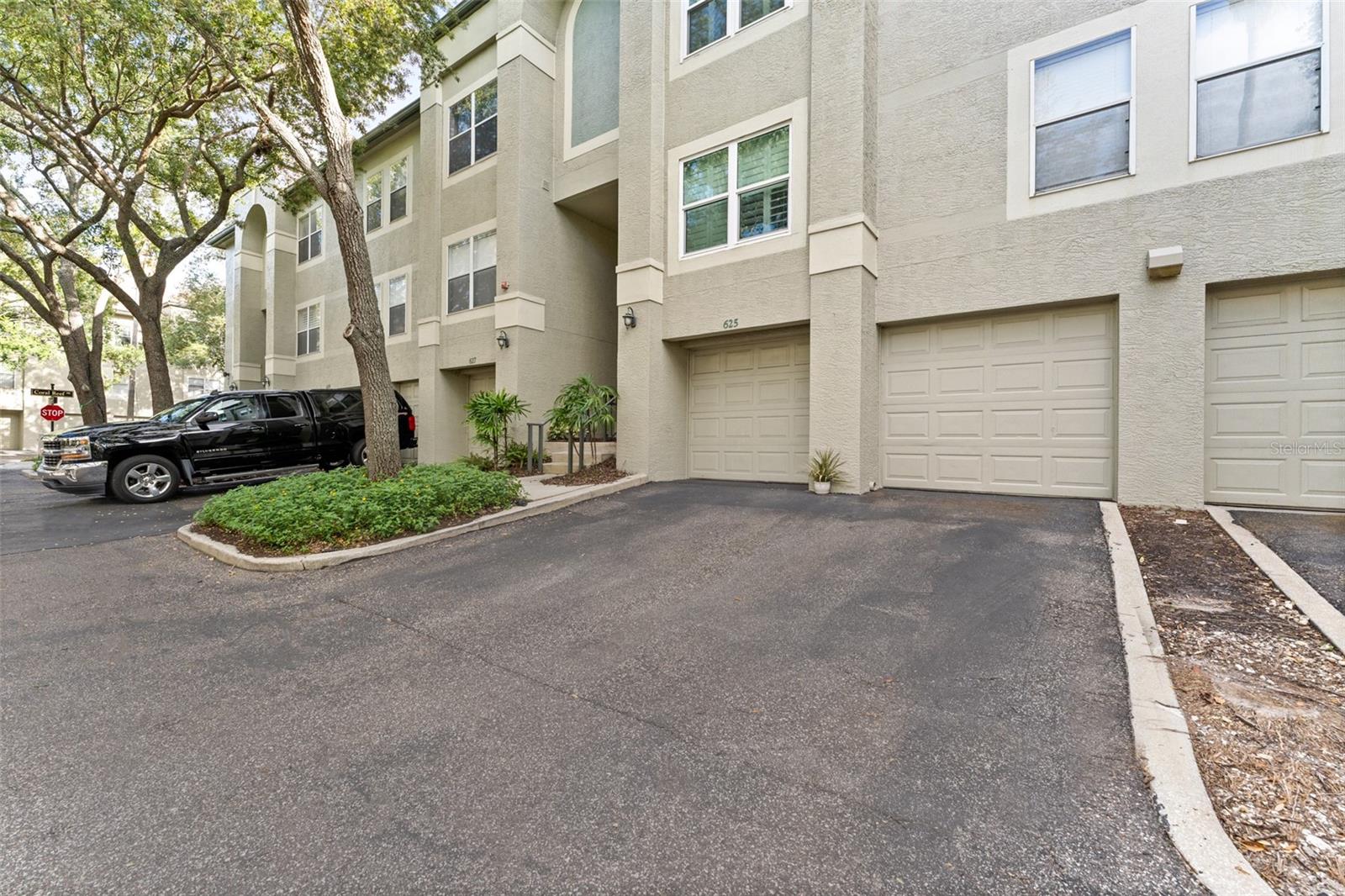 Image 43 of 44 For 625 Tropical Breeze Way