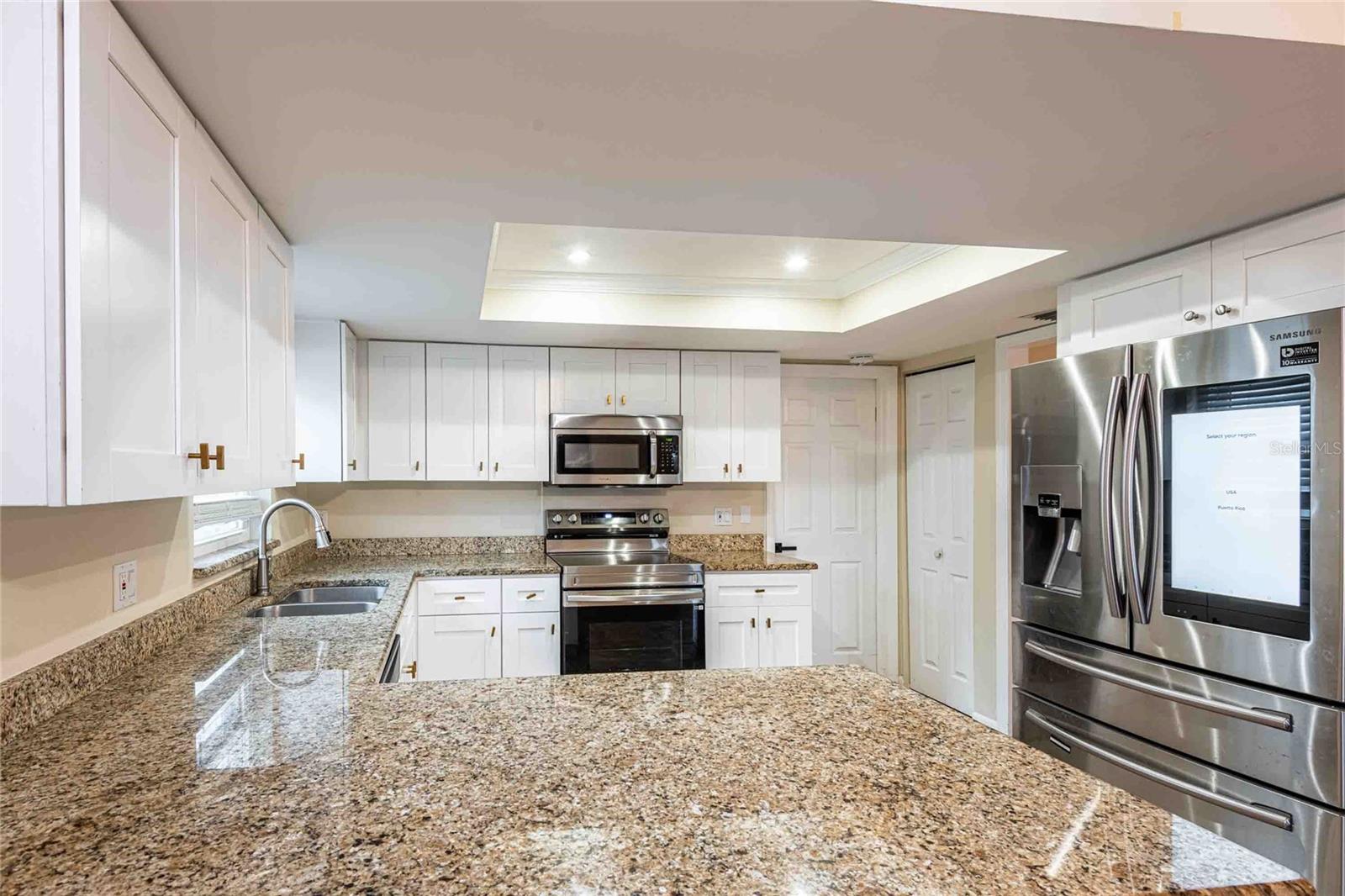 Image 11 of 27 For 12401 Rose Street