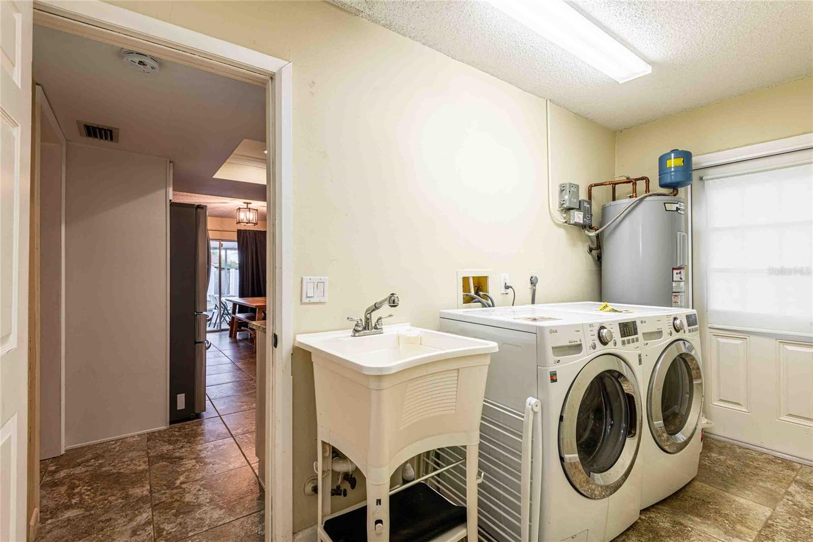 Image 15 of 27 For 12401 Rose Street