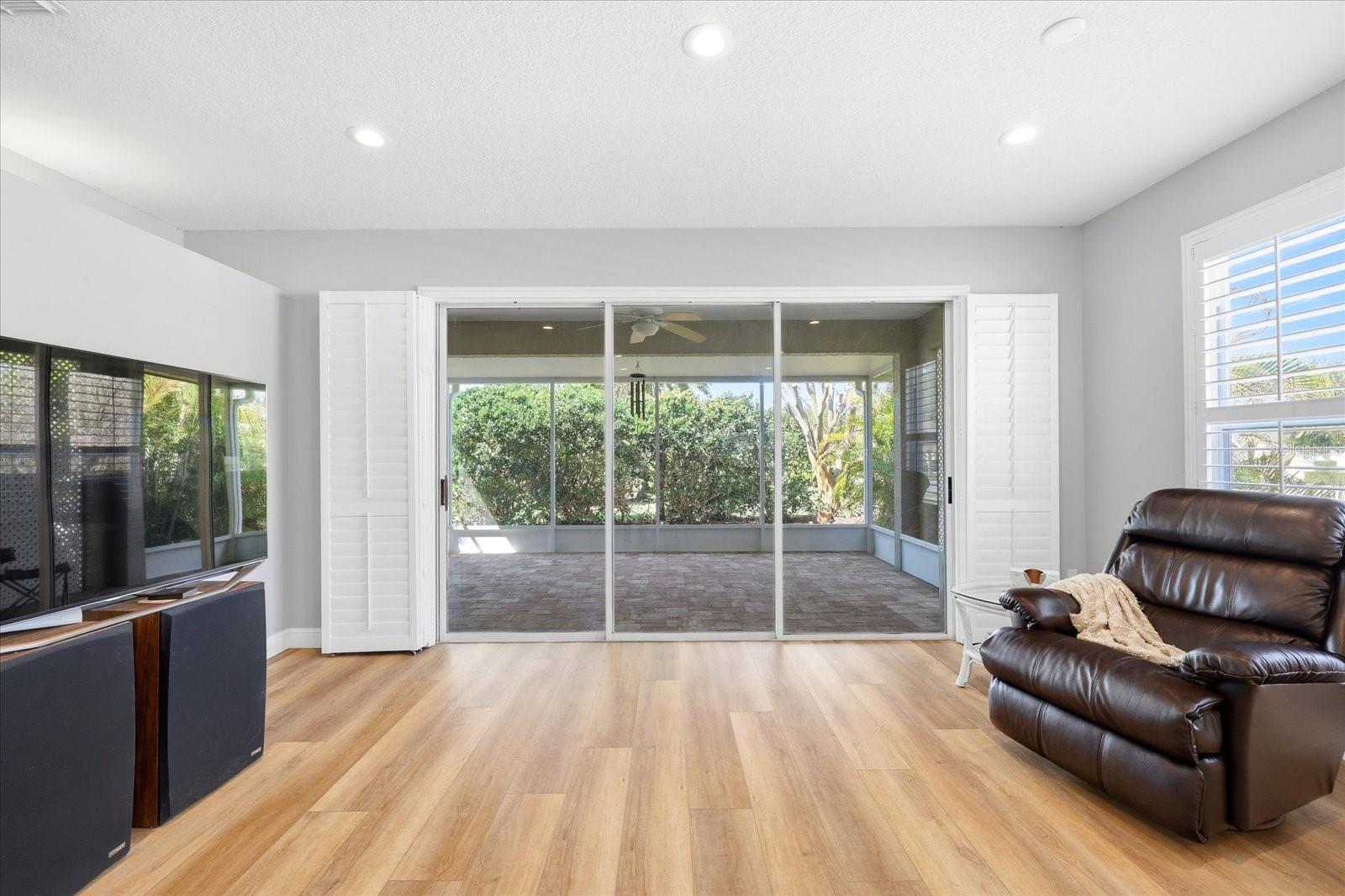 Image 16 of 42 For 1615 Orchardgrove Avenue