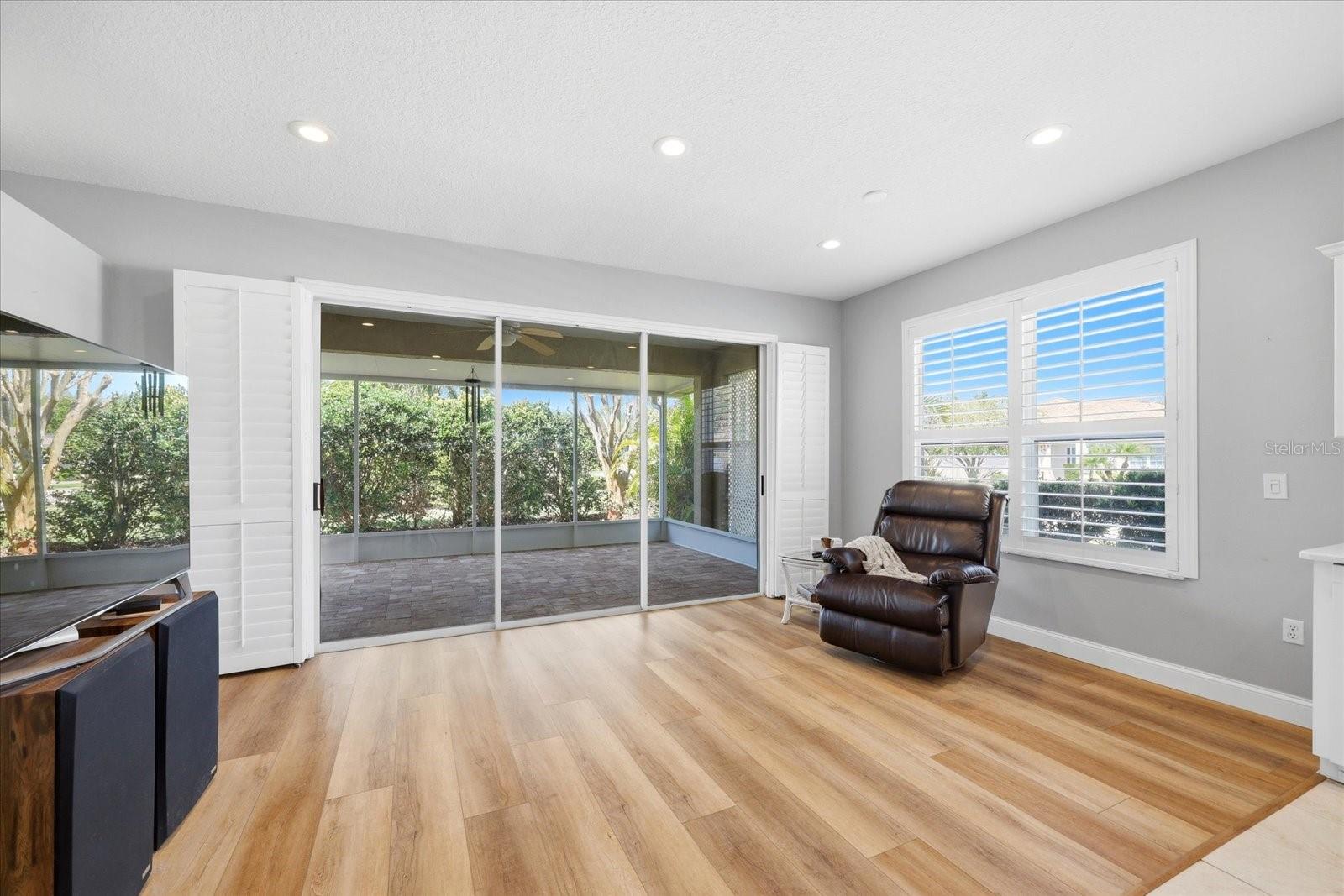 Image 17 of 42 For 1615 Orchardgrove Avenue