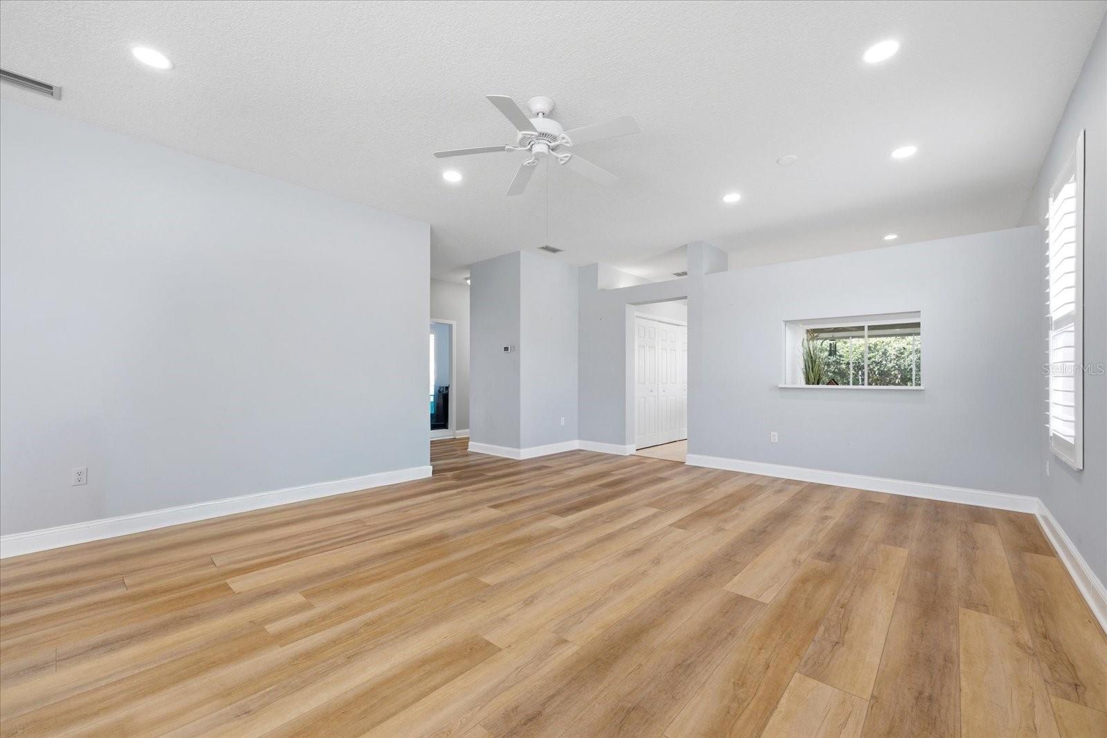 Image 8 of 42 For 1615 Orchardgrove Avenue