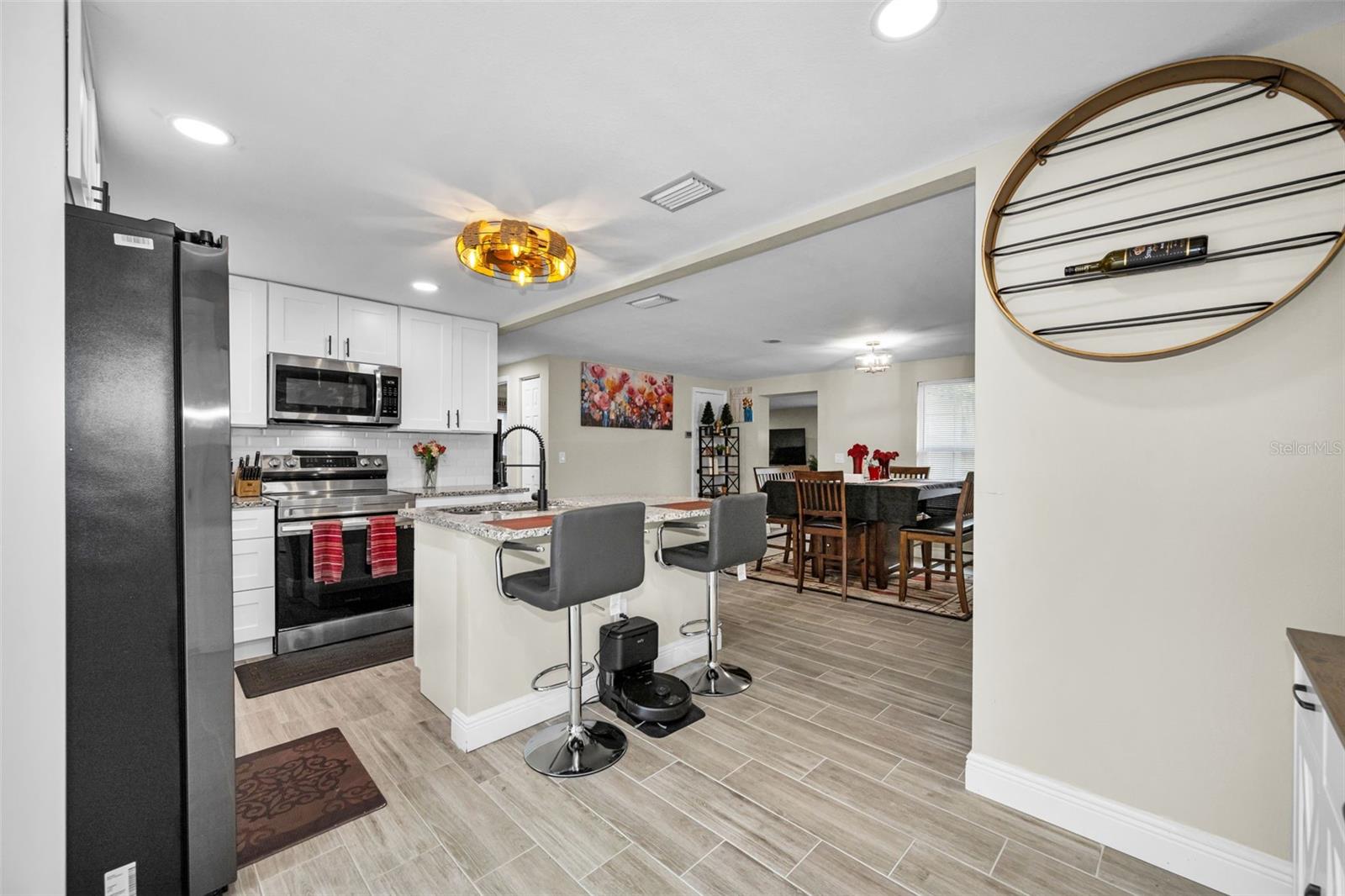 Image 10 of 32 For 801 Walnut Drive