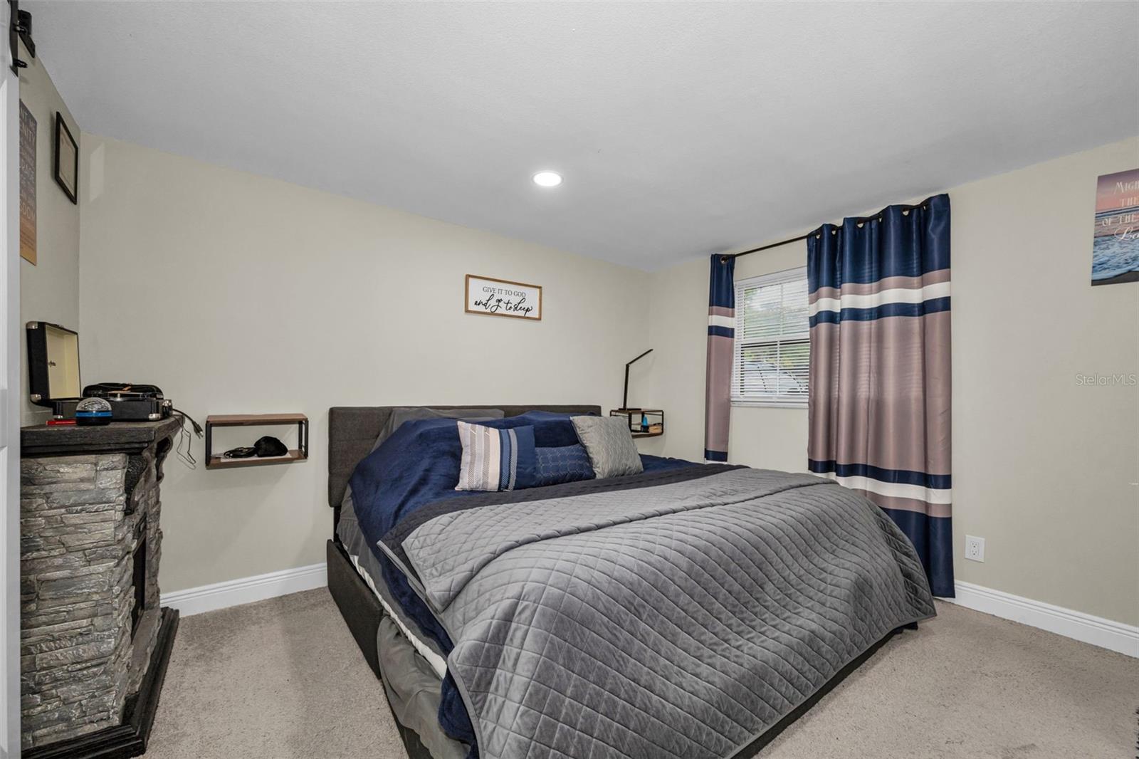 Image 12 of 32 For 801 Walnut Drive