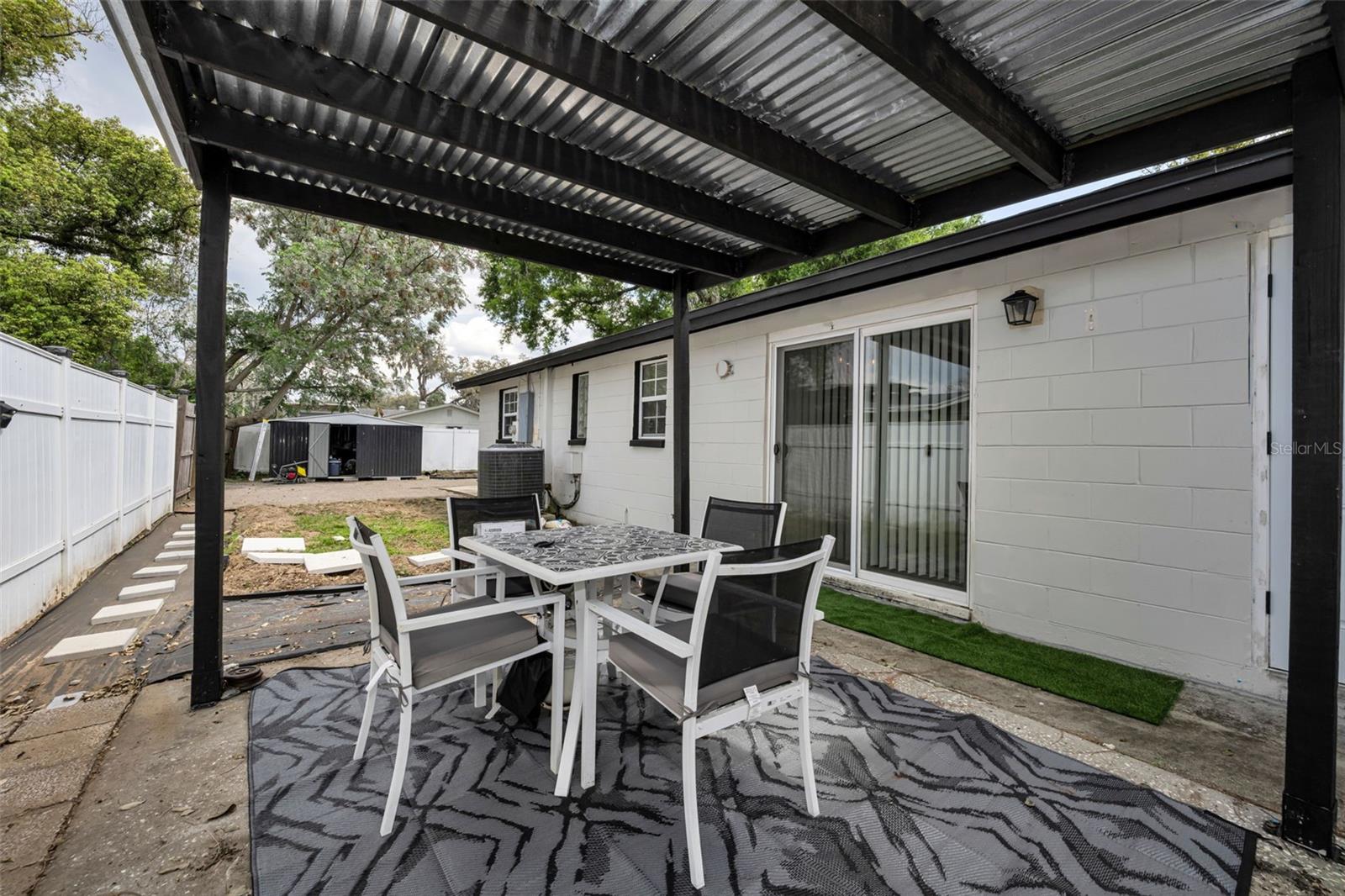 Image 23 of 32 For 801 Walnut Drive