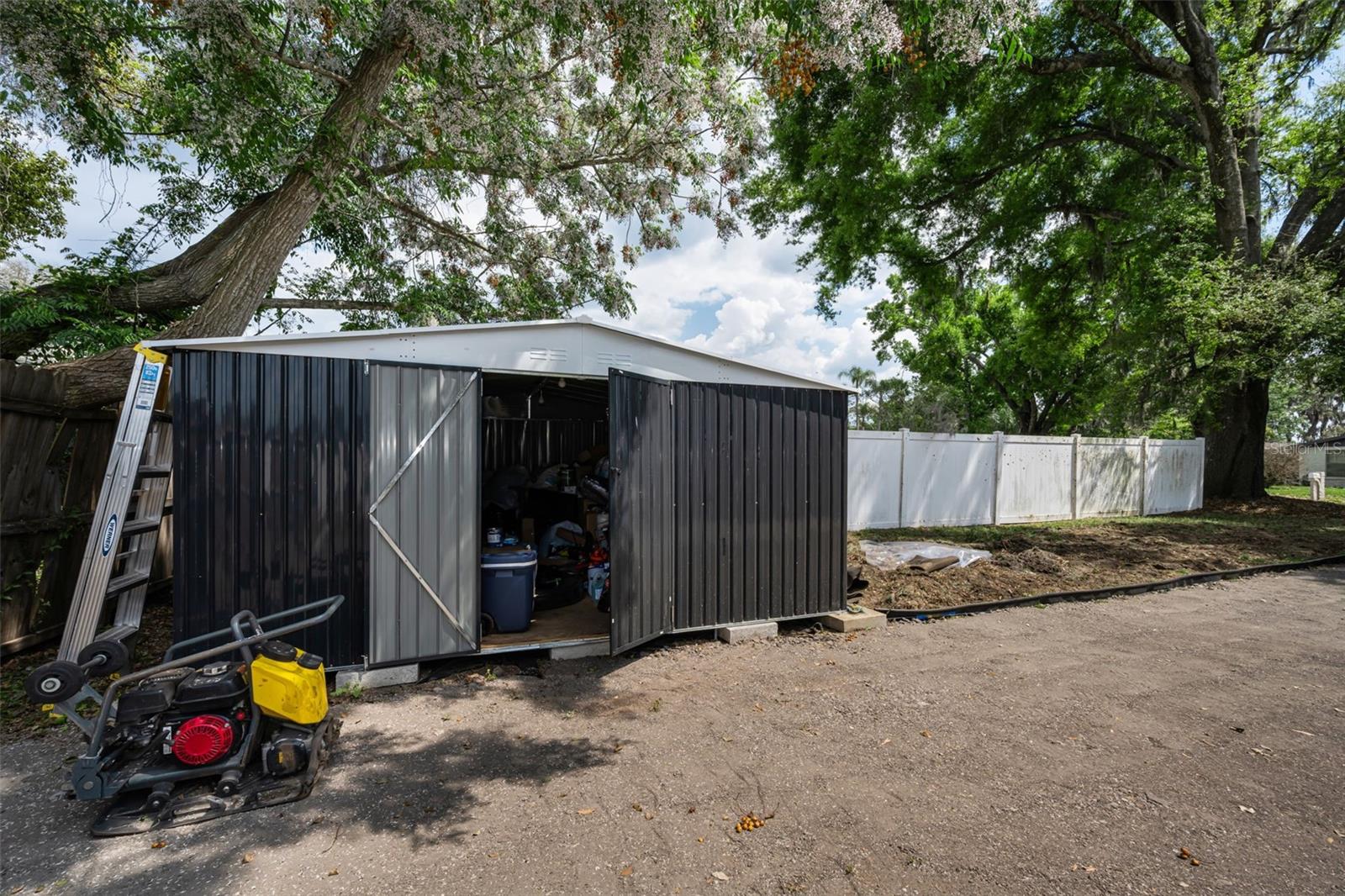 Image 24 of 32 For 801 Walnut Drive