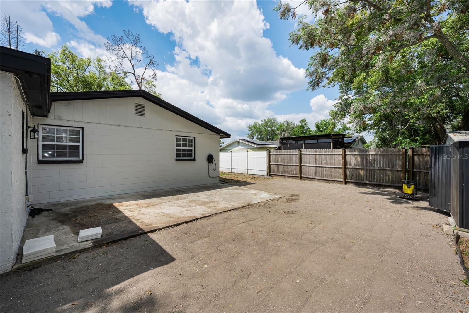 Image 25 of 32 For 801 Walnut Drive