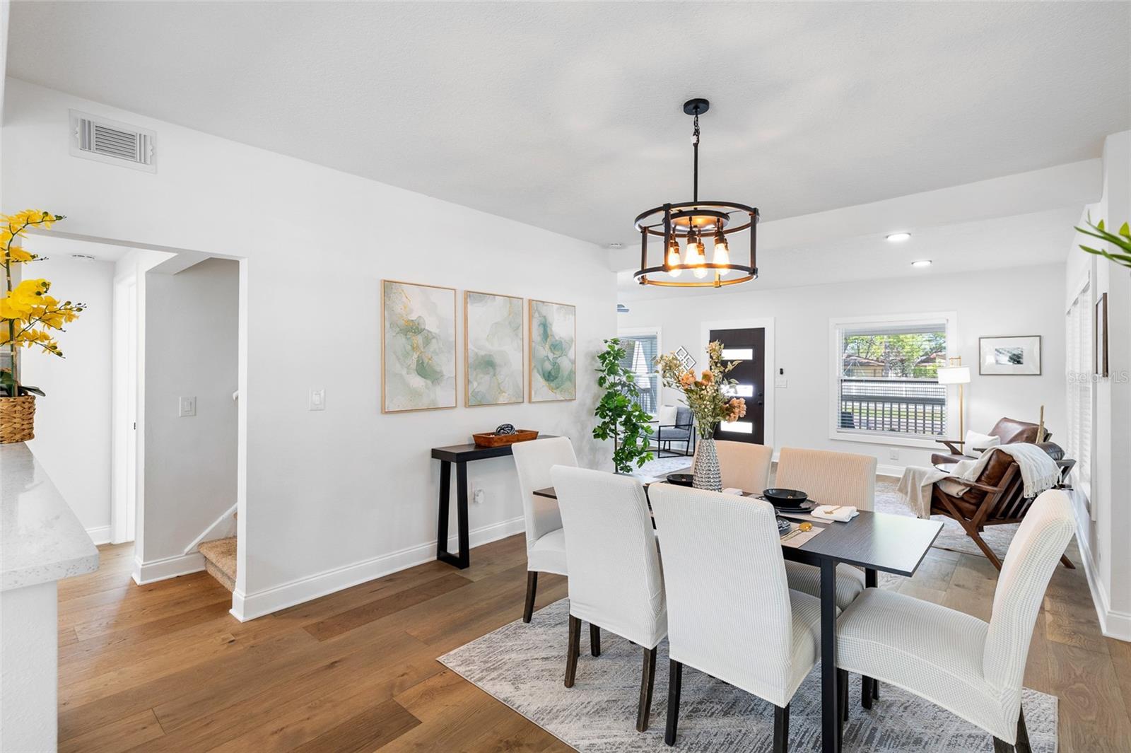 Image 14 of 53 For 718 34th Avenue S