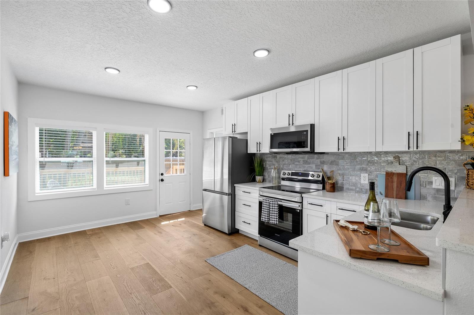 Image 16 of 53 For 718 34th Avenue S