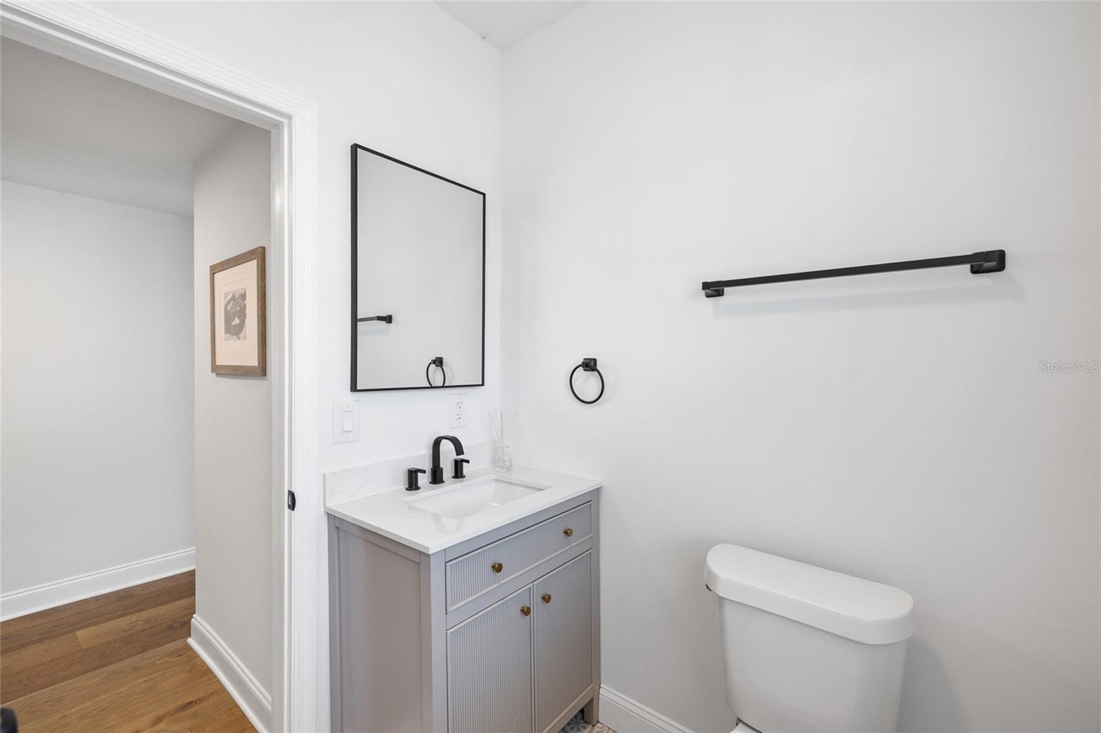 Image 23 of 53 For 718 34th Avenue S