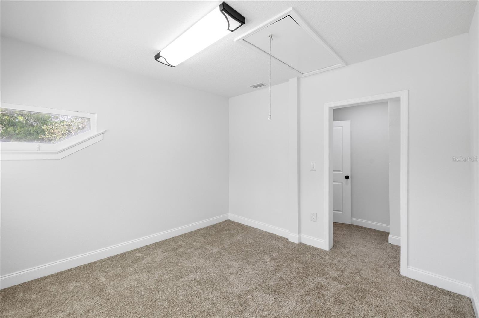 Image 32 of 53 For 718 34th Avenue S