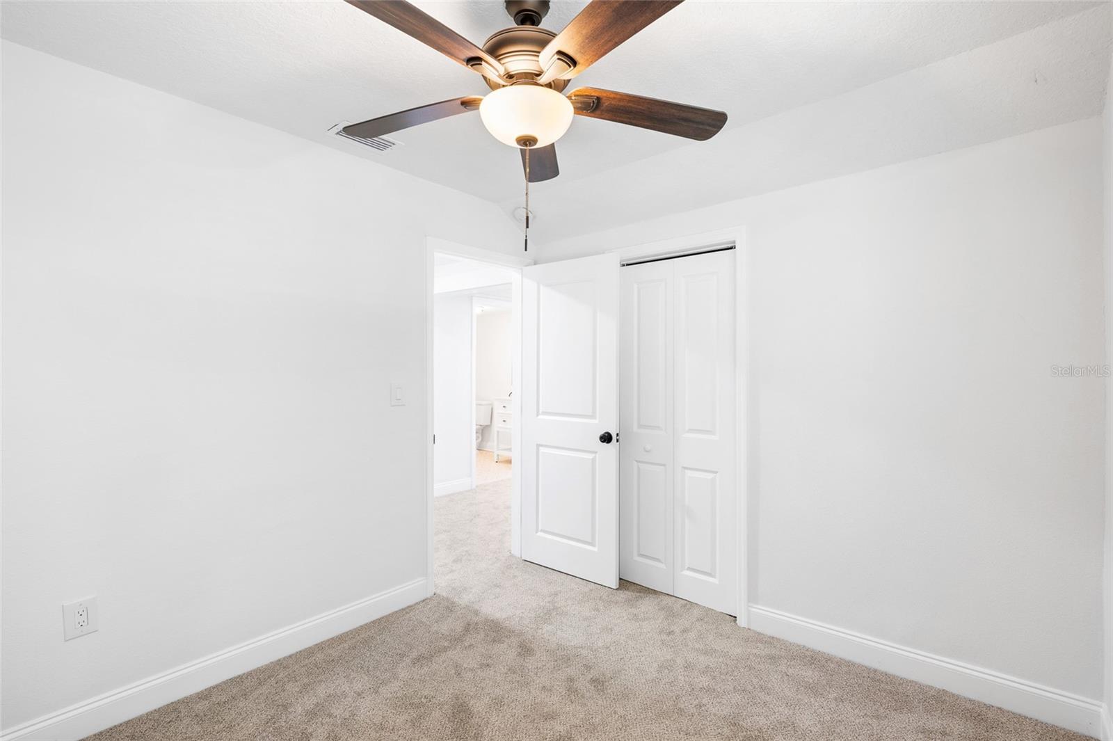 Image 41 of 53 For 718 34th Avenue S