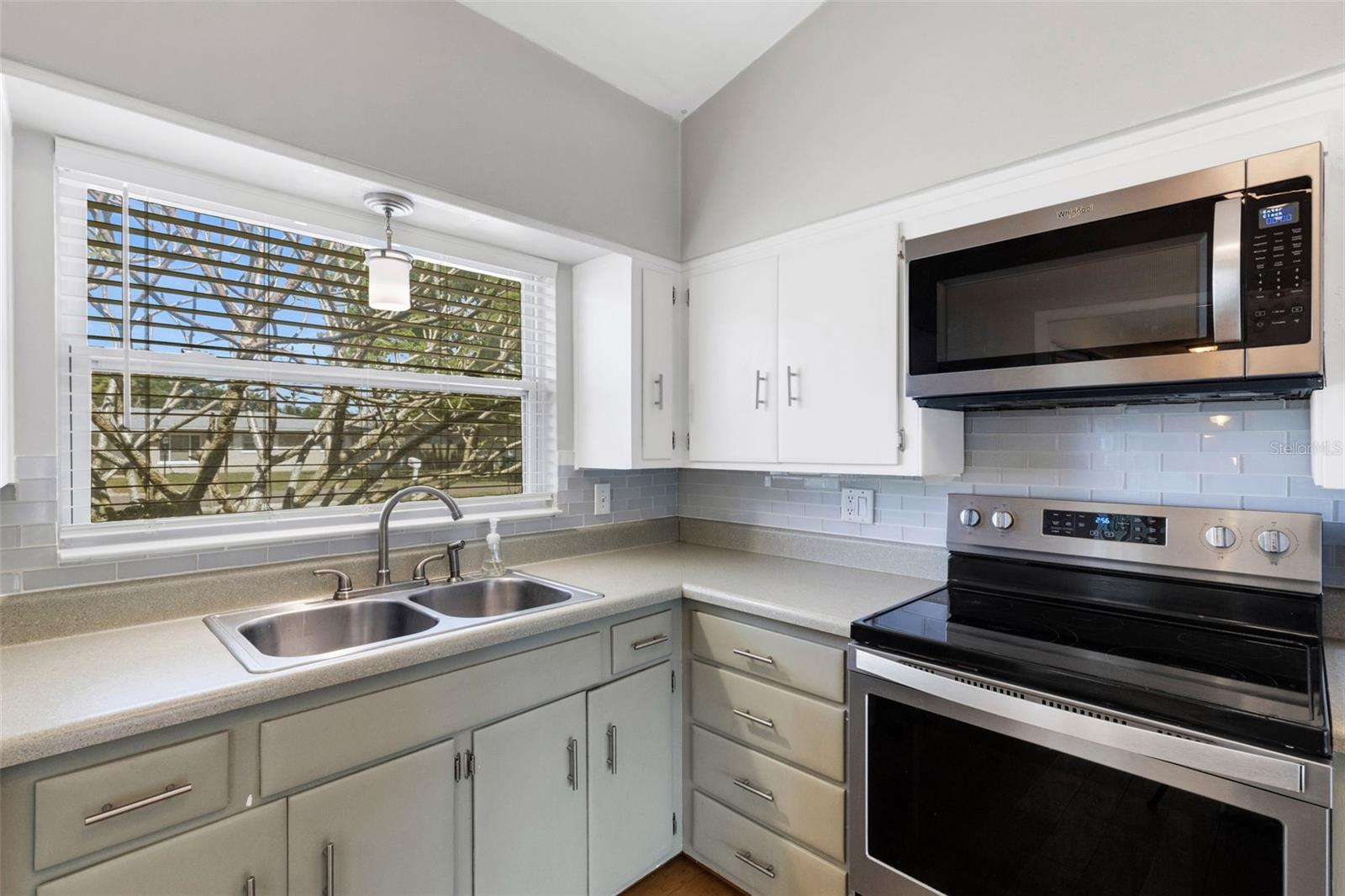 Image 15 of 38 For 11436 Ridgewood Circle