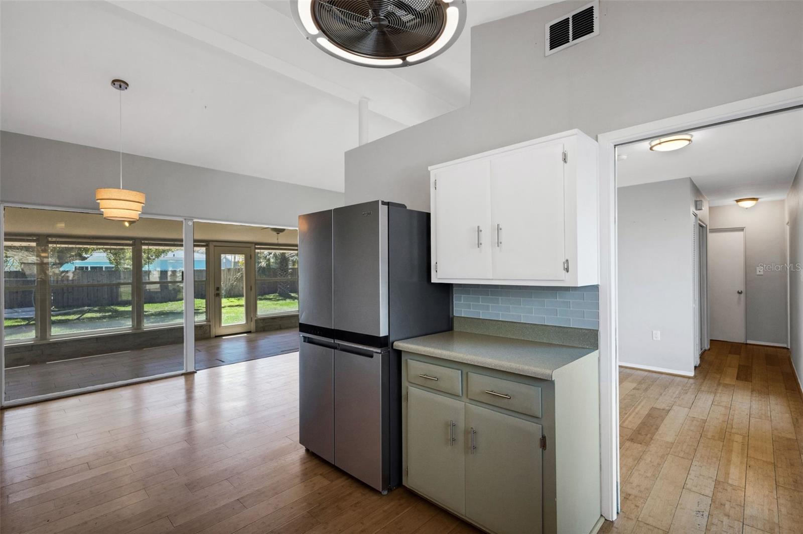 Image 18 of 38 For 11436 Ridgewood Circle