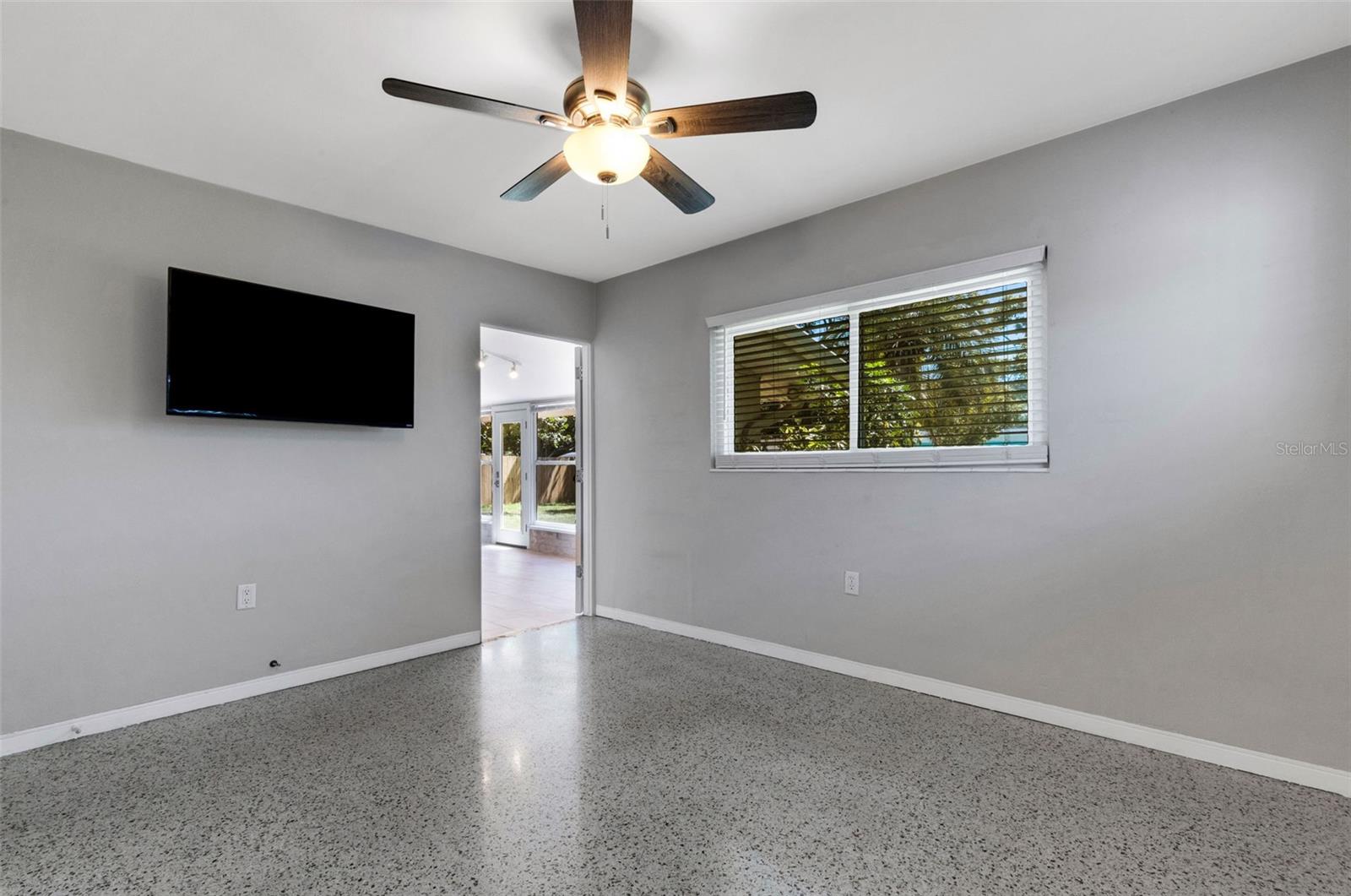 Image 28 of 38 For 11436 Ridgewood Circle