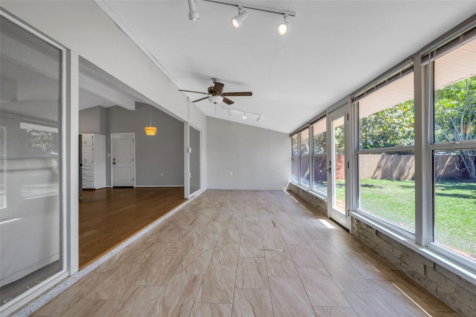 Image 32 of 38 For 11436 Ridgewood Circle